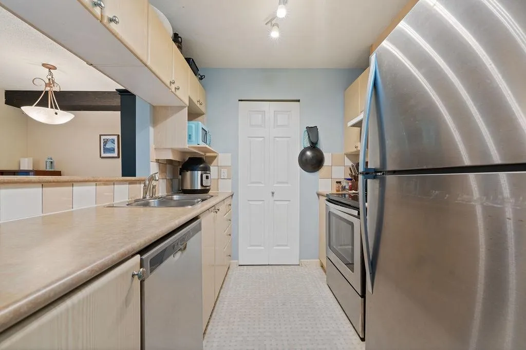 132 5600 Andrews Road