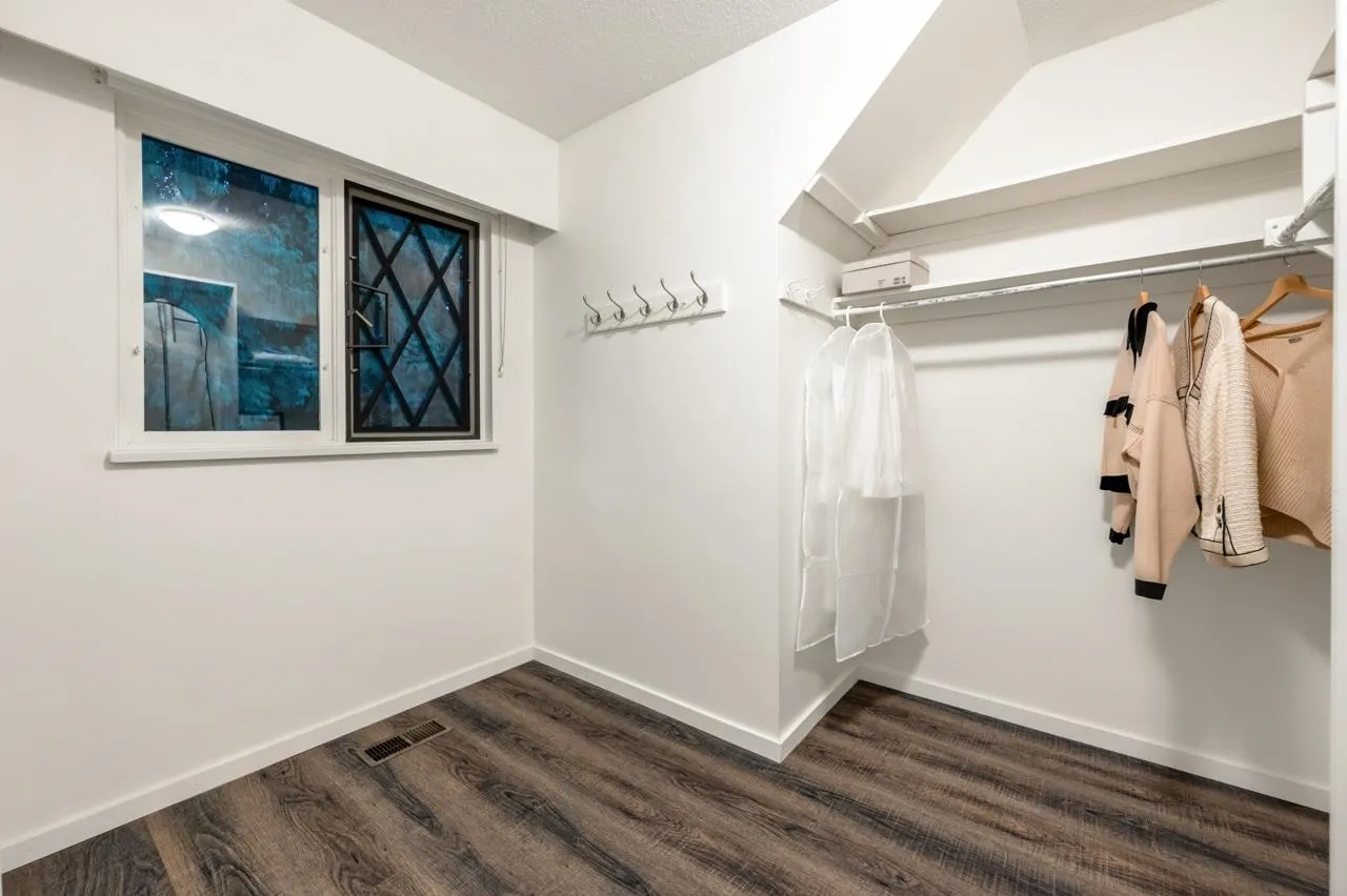 1550 Palmerston Avenue