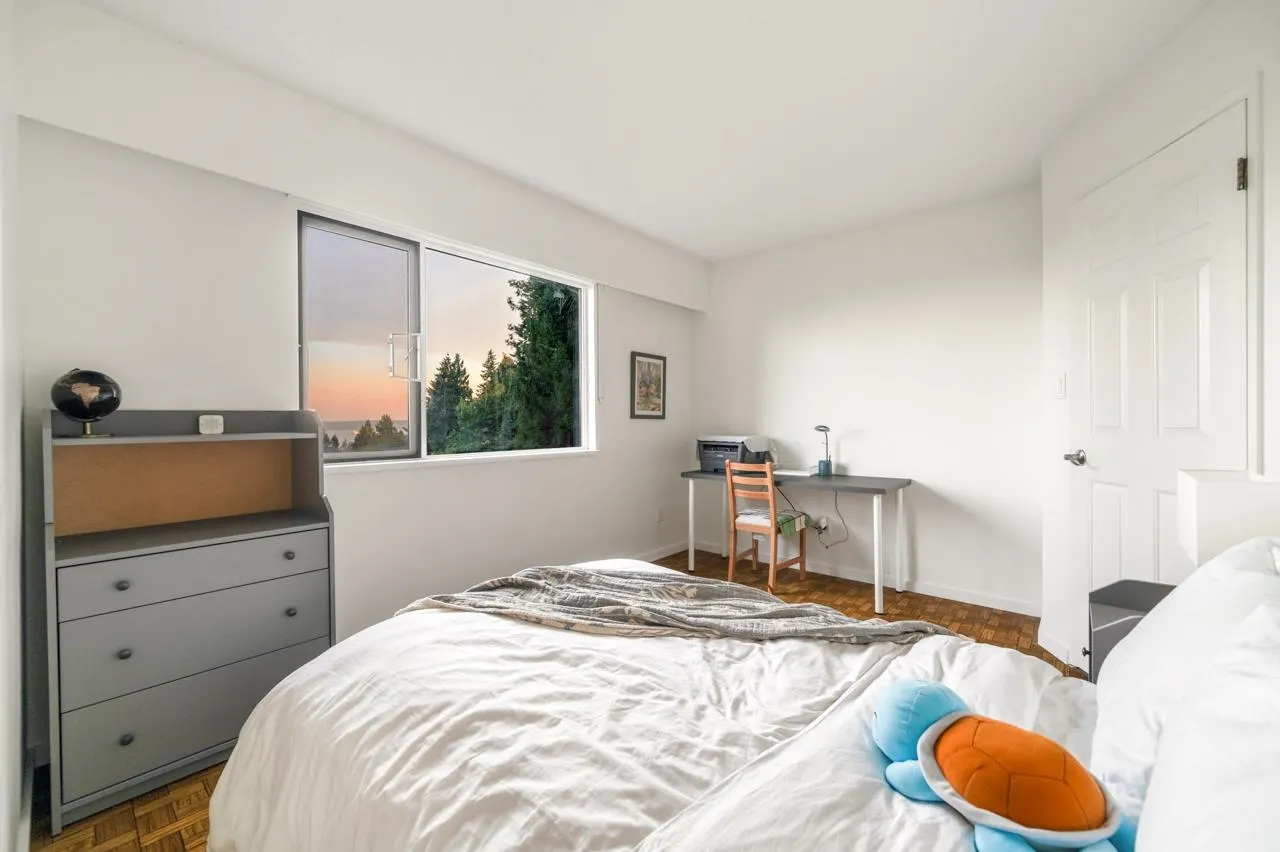 1550 Palmerston Avenue