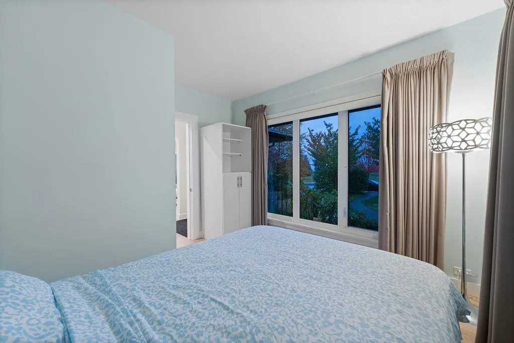 1436 Grand Boulevard