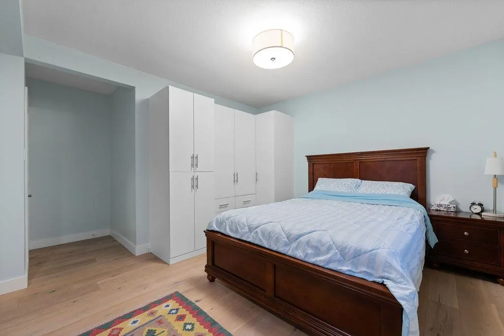 1436 Grand Boulevard