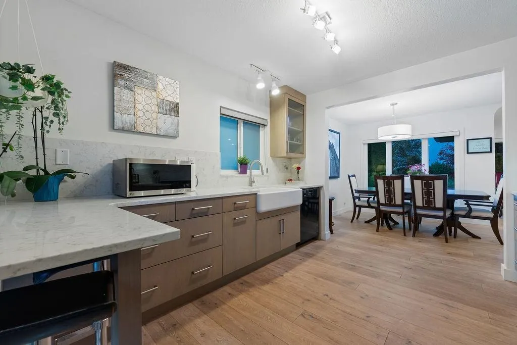 1436 Grand Boulevard