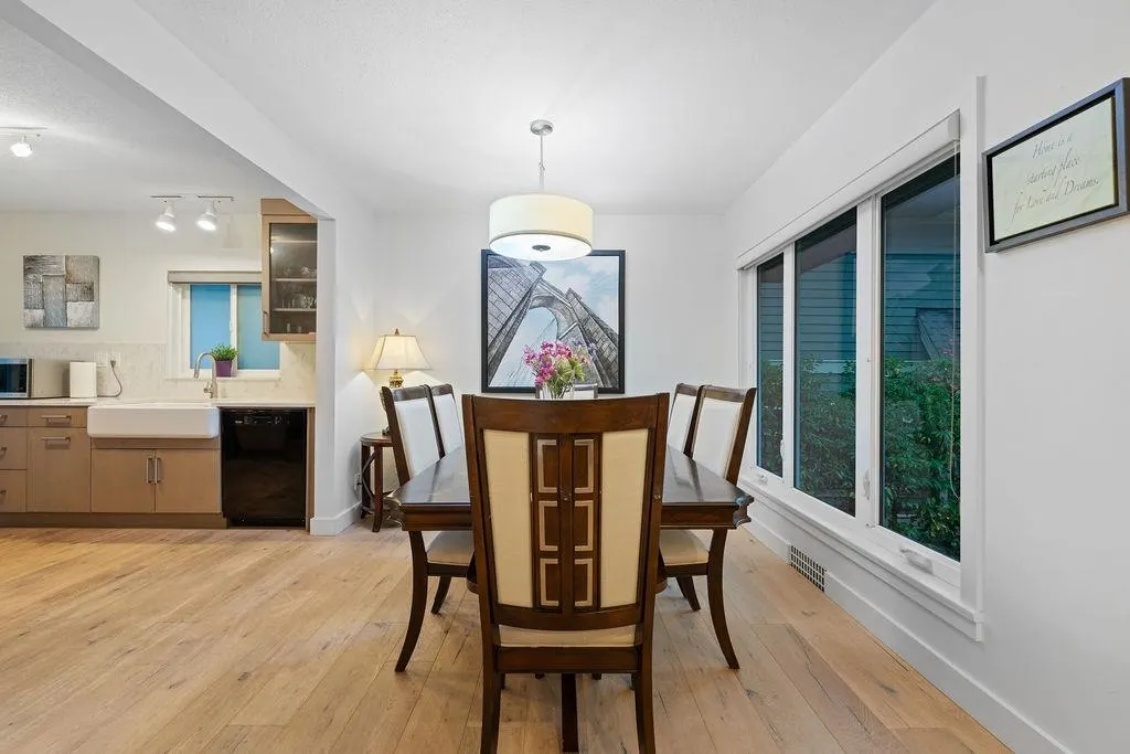 1436 Grand Boulevard