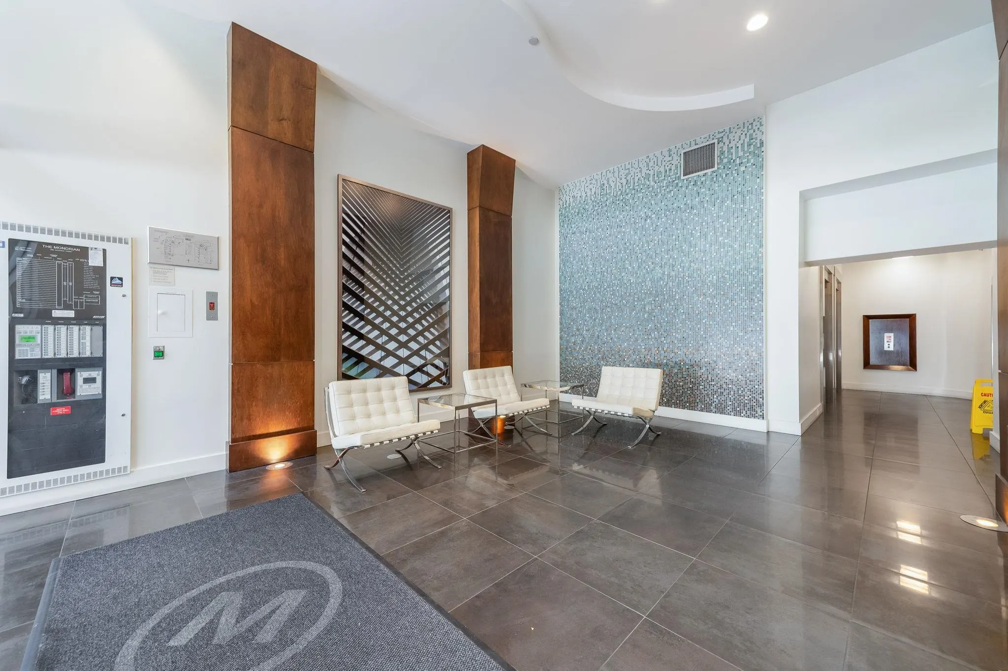 2002 989 Richards Street