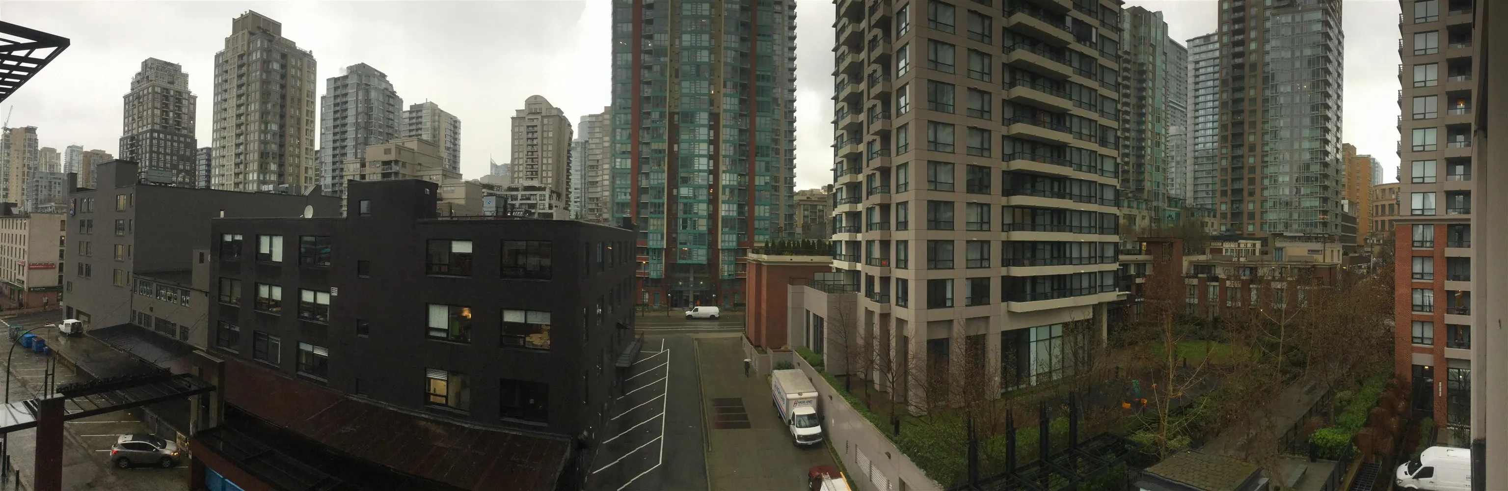 602 977 Mainland Street