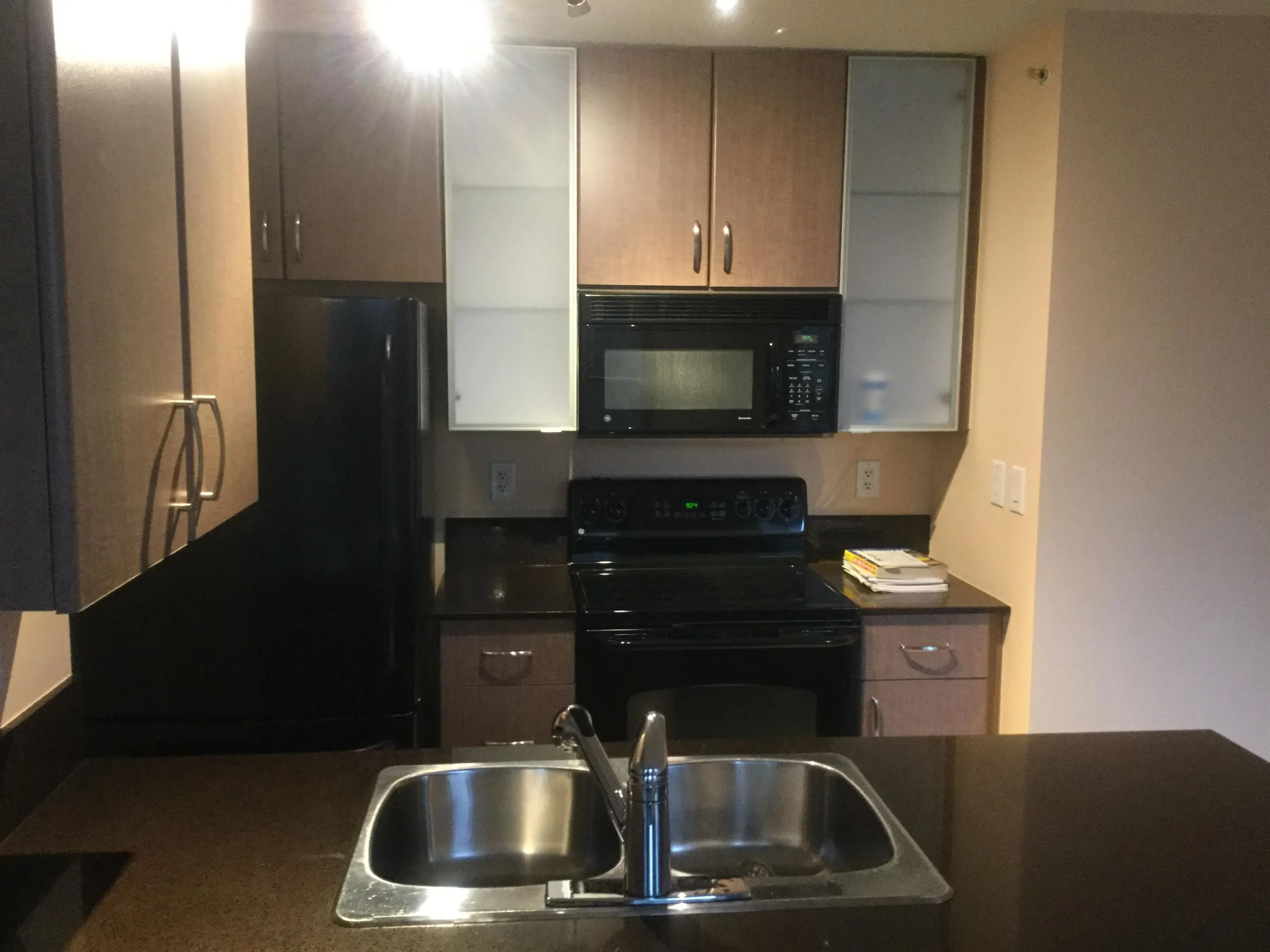 602 977 Mainland Street