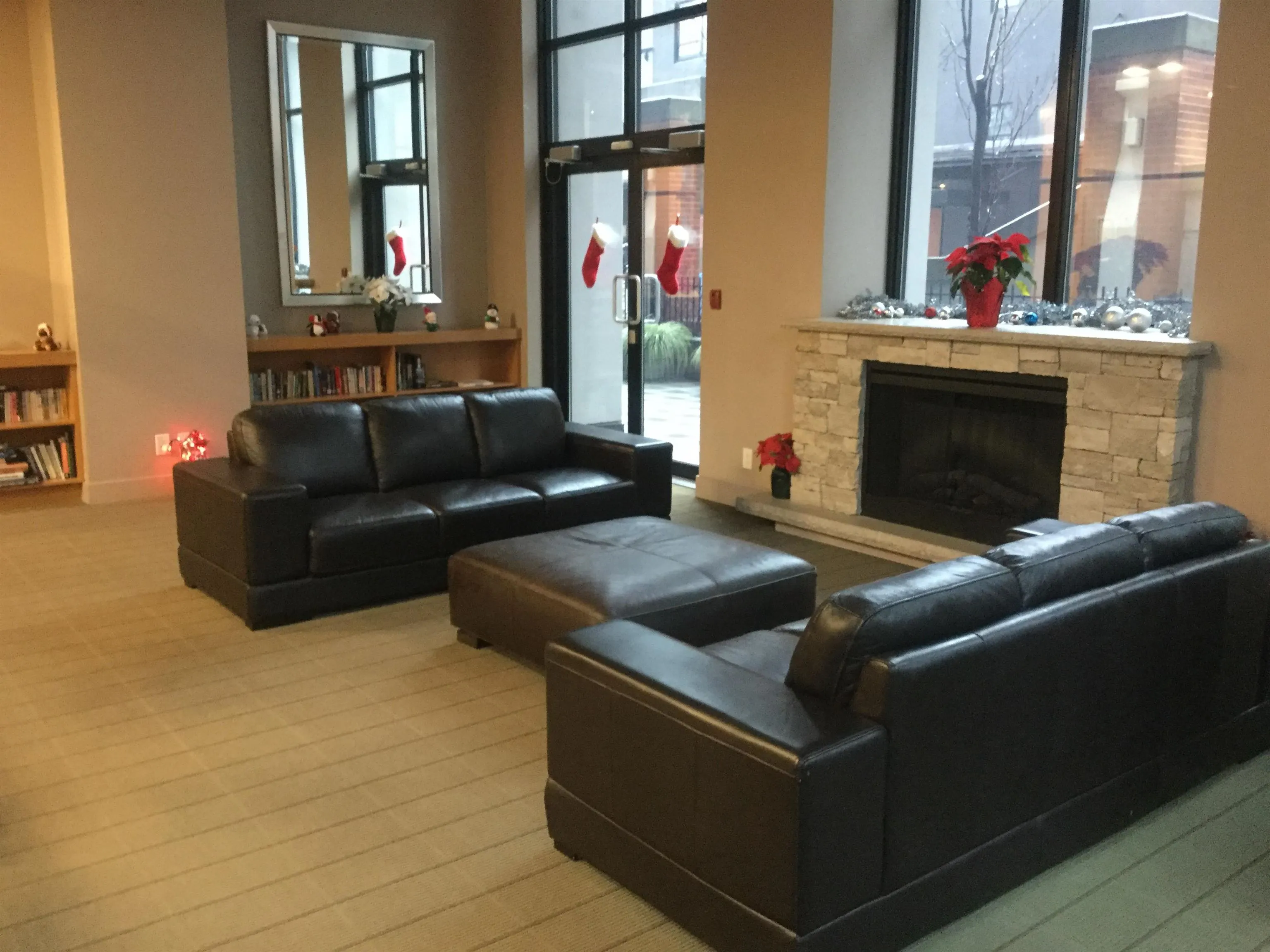 602 977 Mainland Street