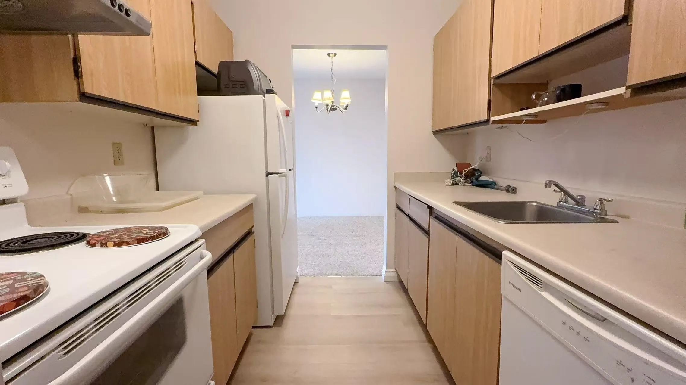 326 8411 Ackroyd Road