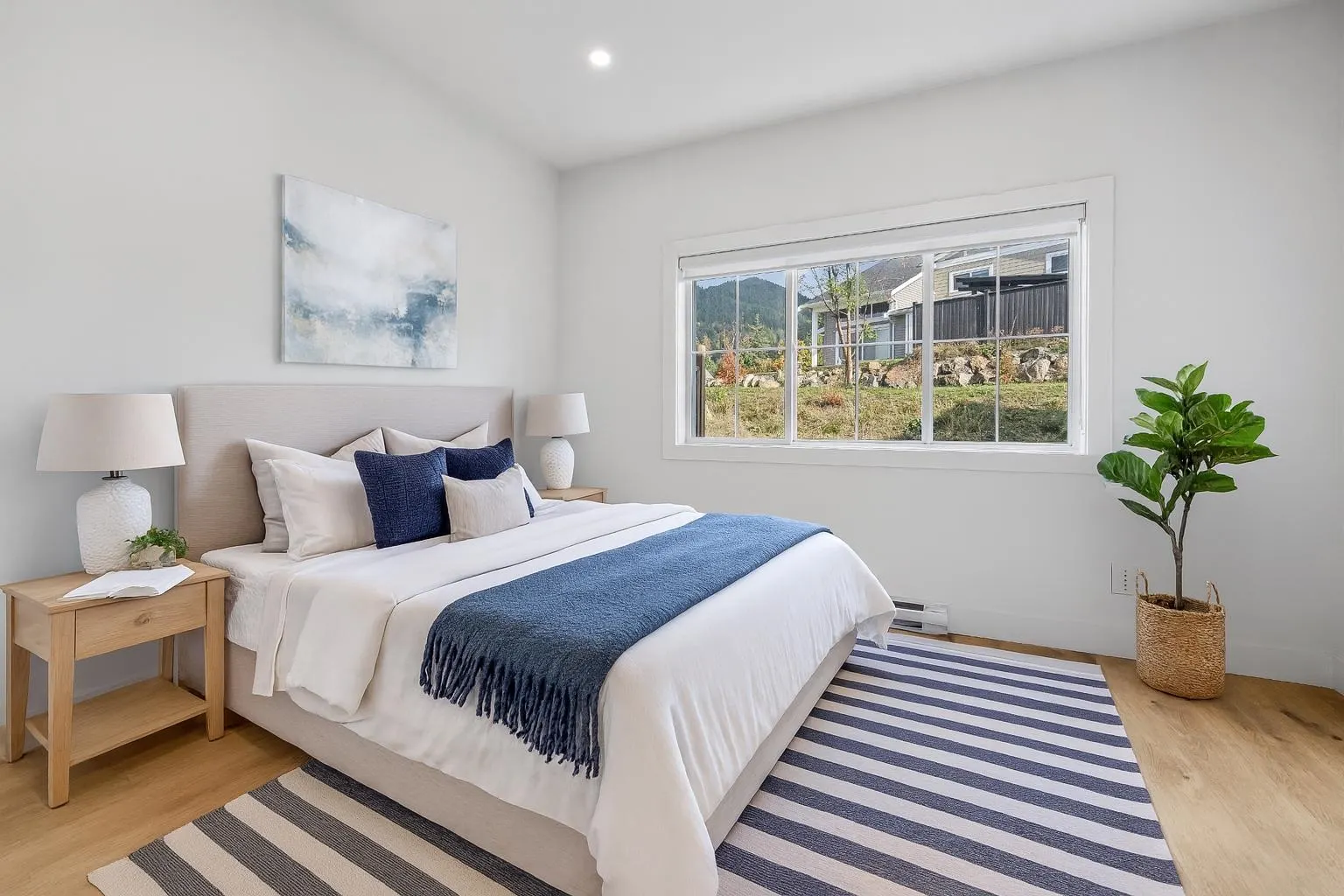 36 1928 Woodside Boulevard