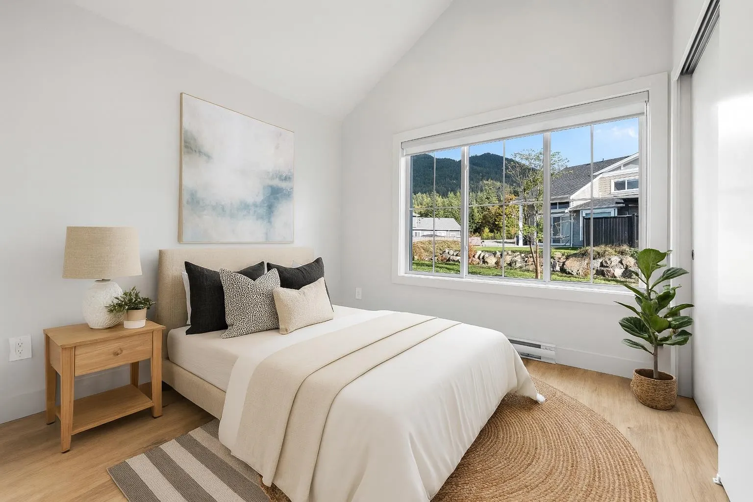 36 1928 Woodside Boulevard