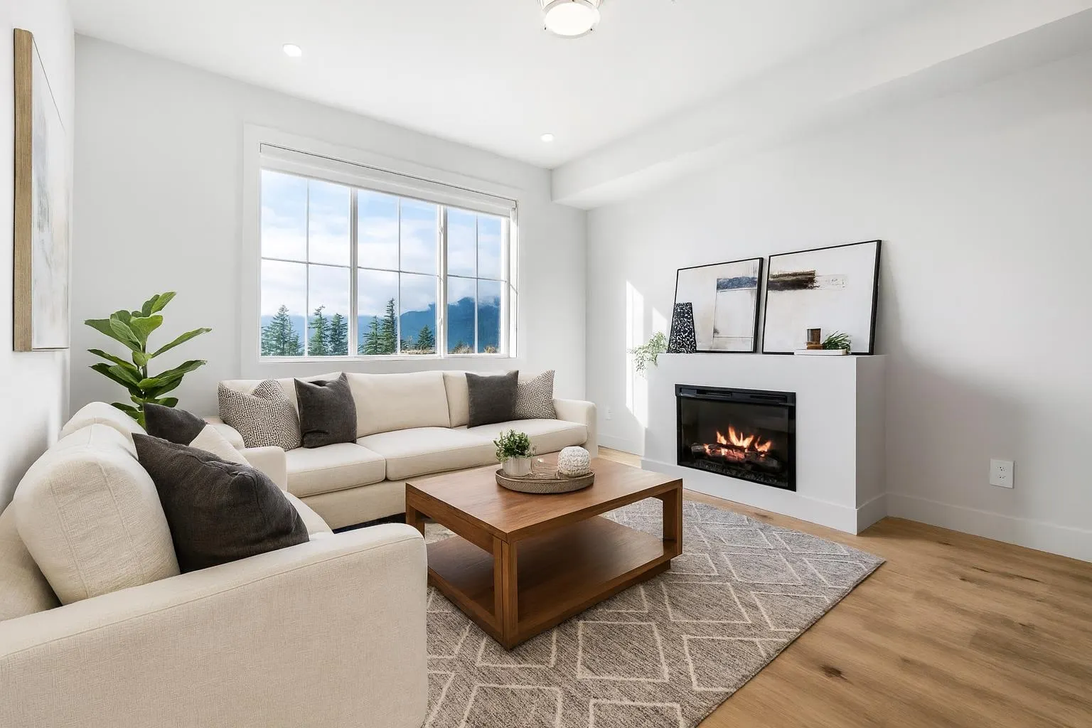 36 1928 Woodside Boulevard