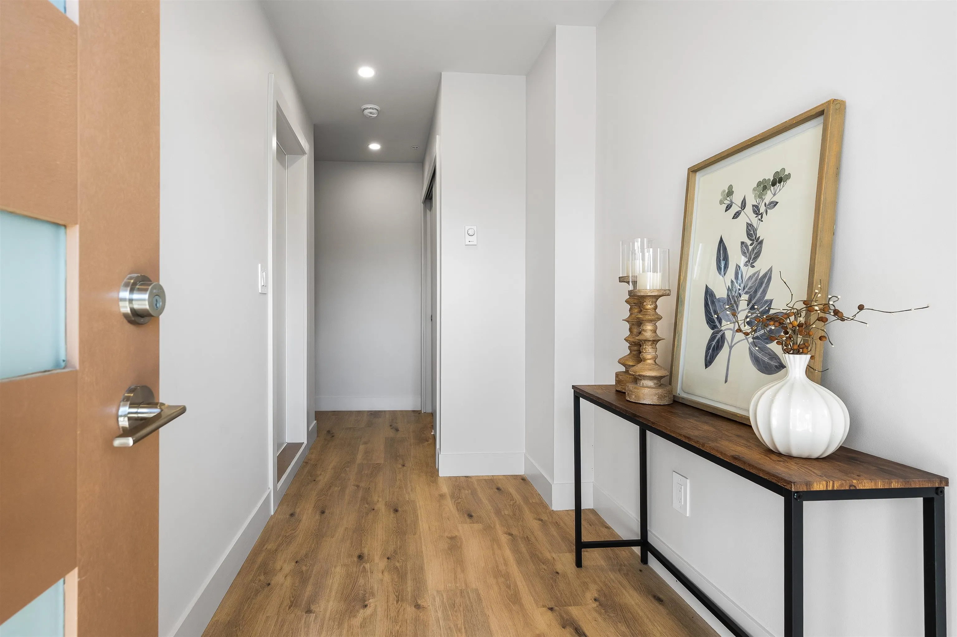 36 1928 Woodside Boulevard