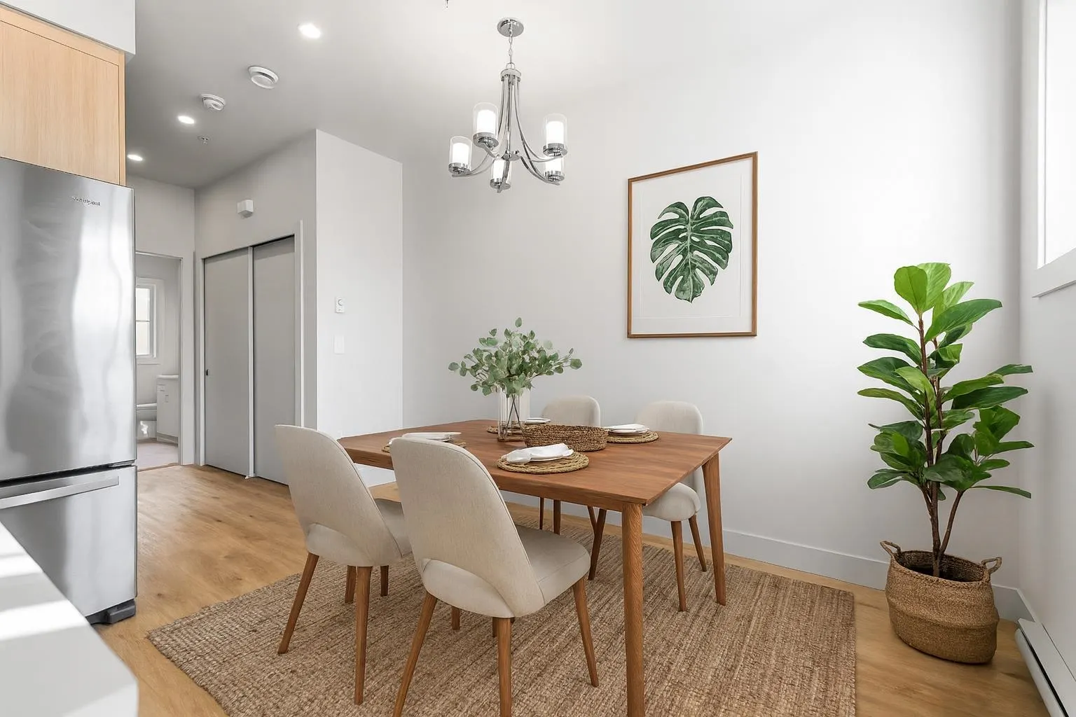 36 1928 Woodside Boulevard