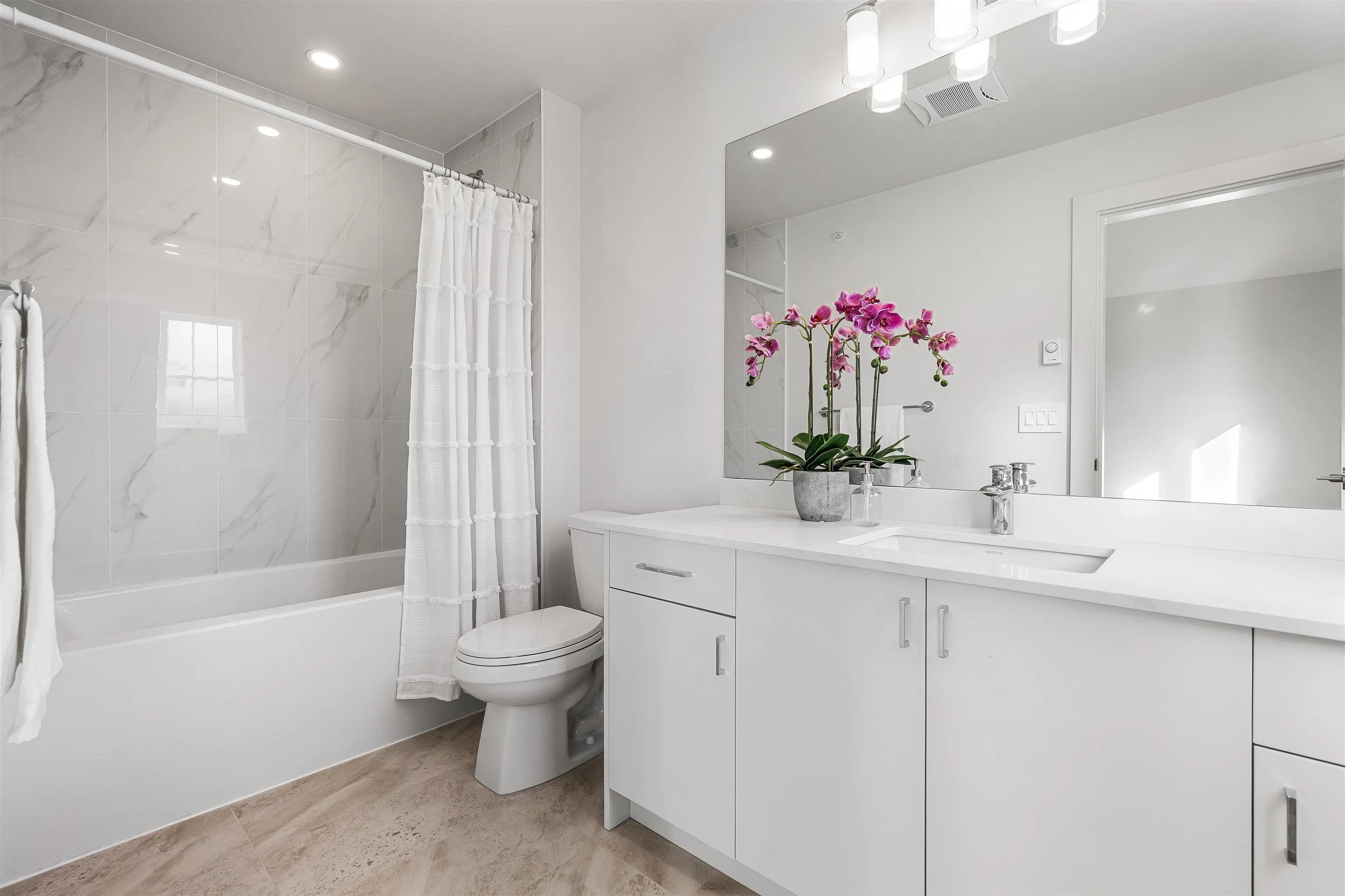 36 1928 Woodside Boulevard