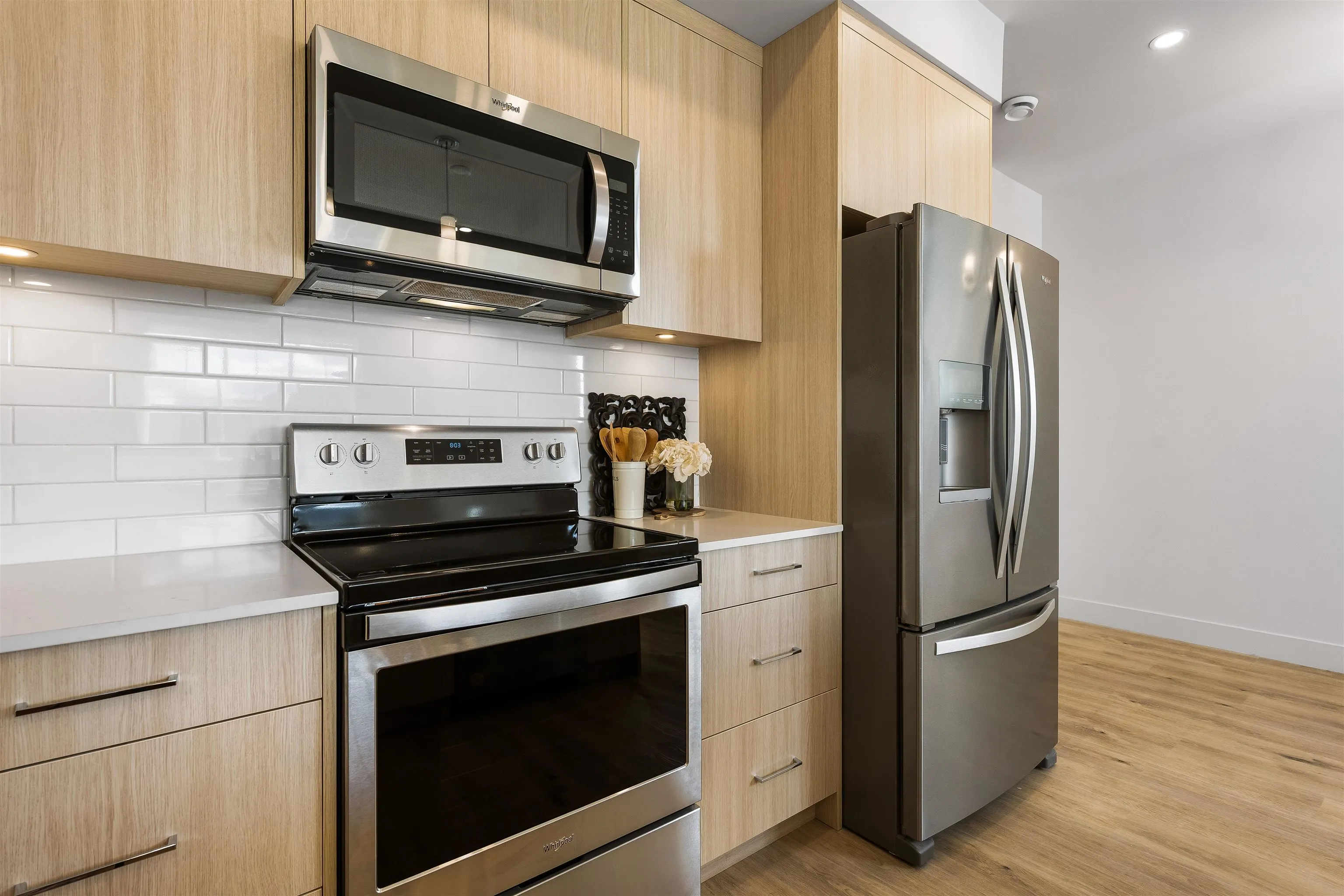 36 1928 Woodside Boulevard