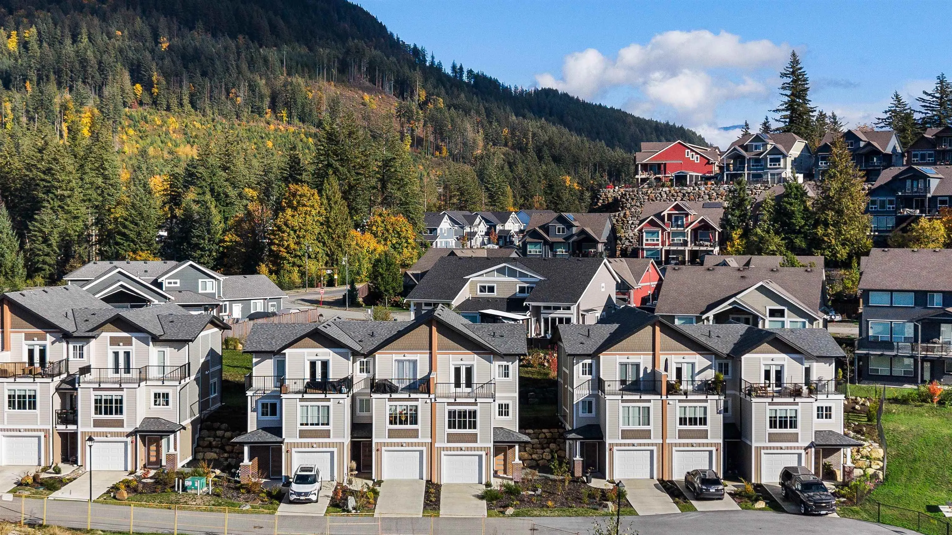 36 1928 Woodside Boulevard