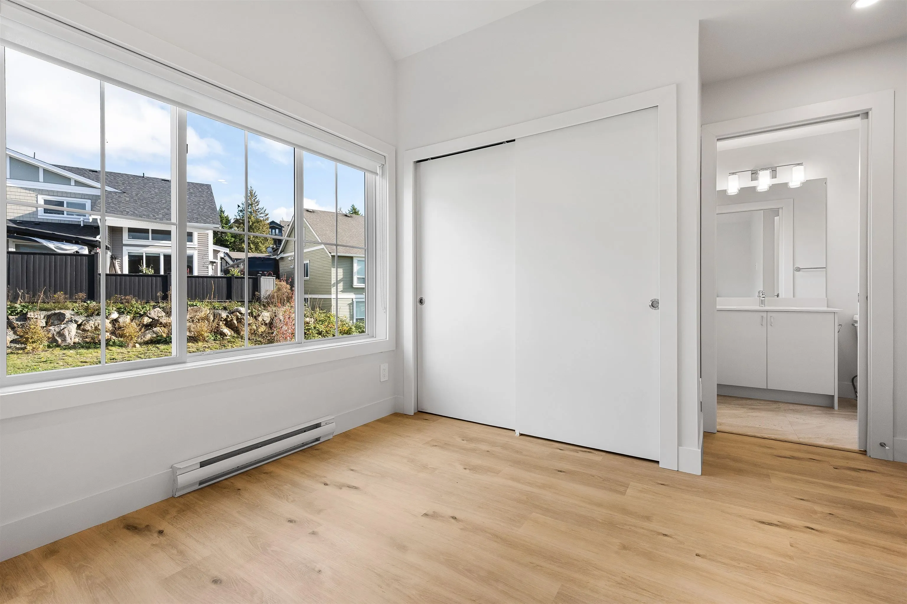 36 1928 Woodside Boulevard