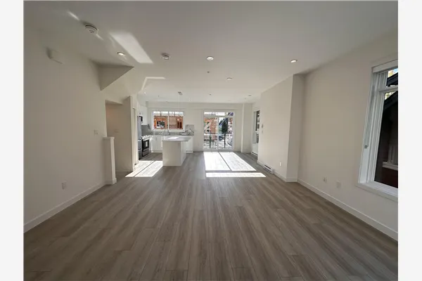 56 4337 Boundary Road