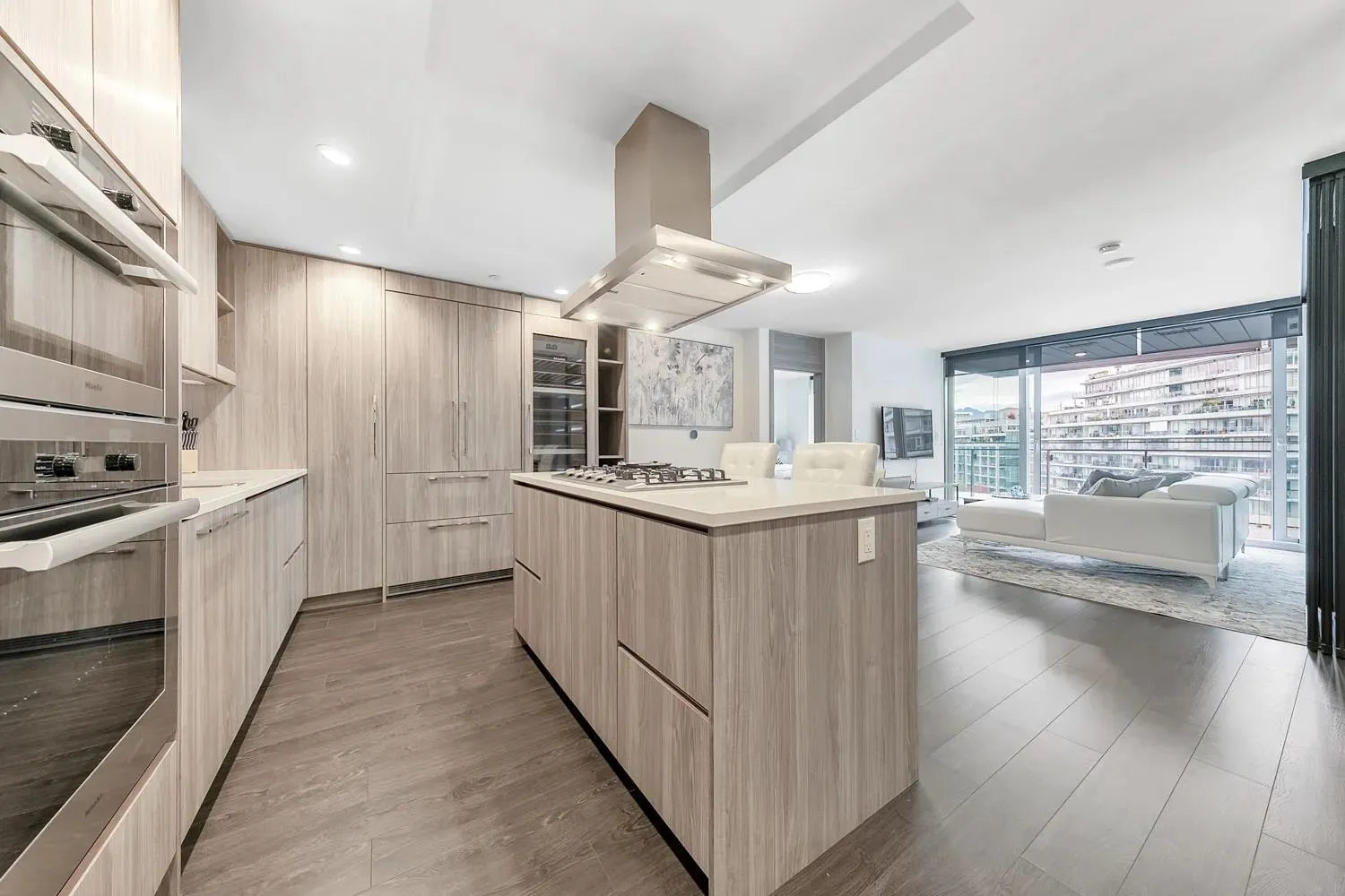 1008 1768 Cook Street