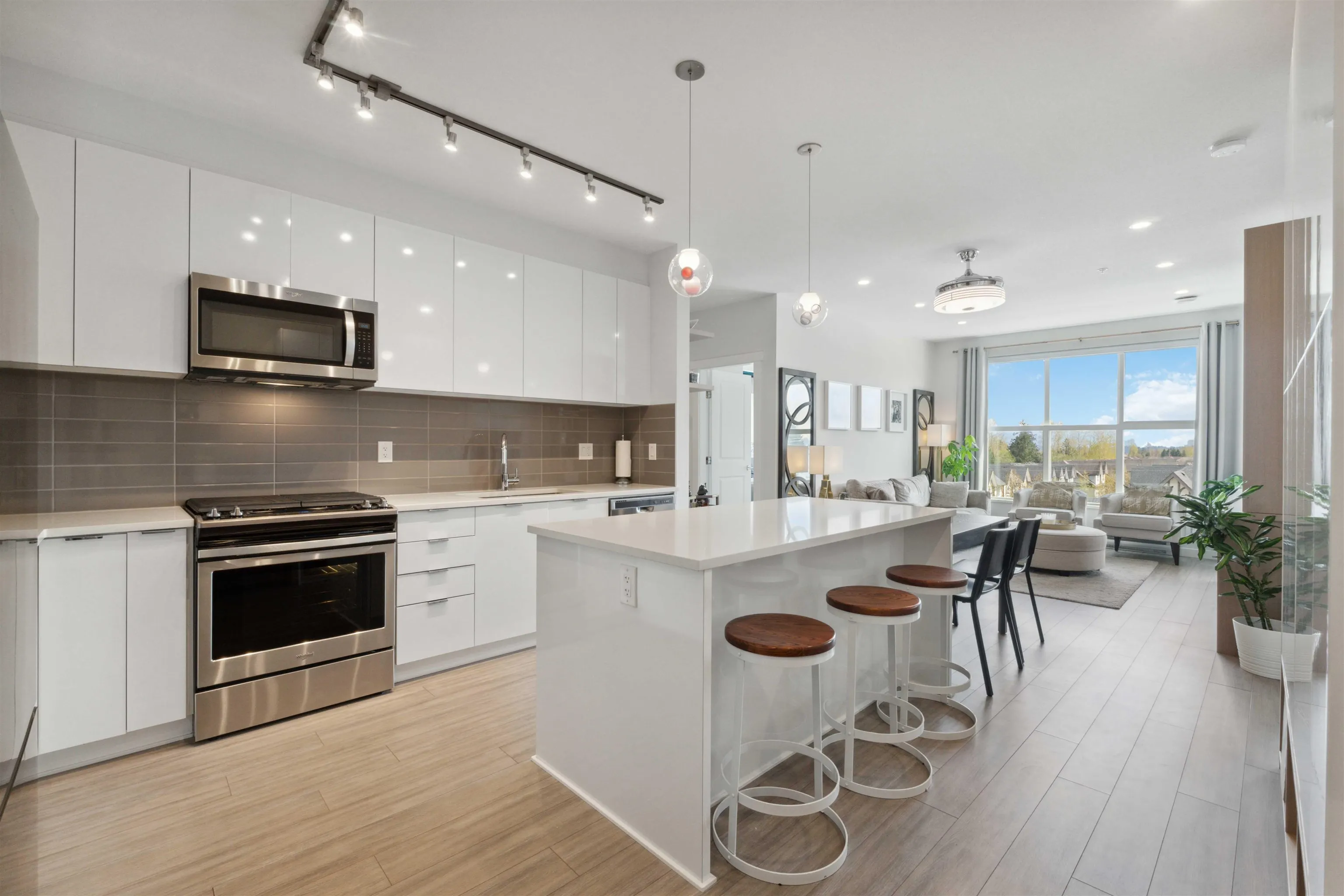 C520 8150 207 Street