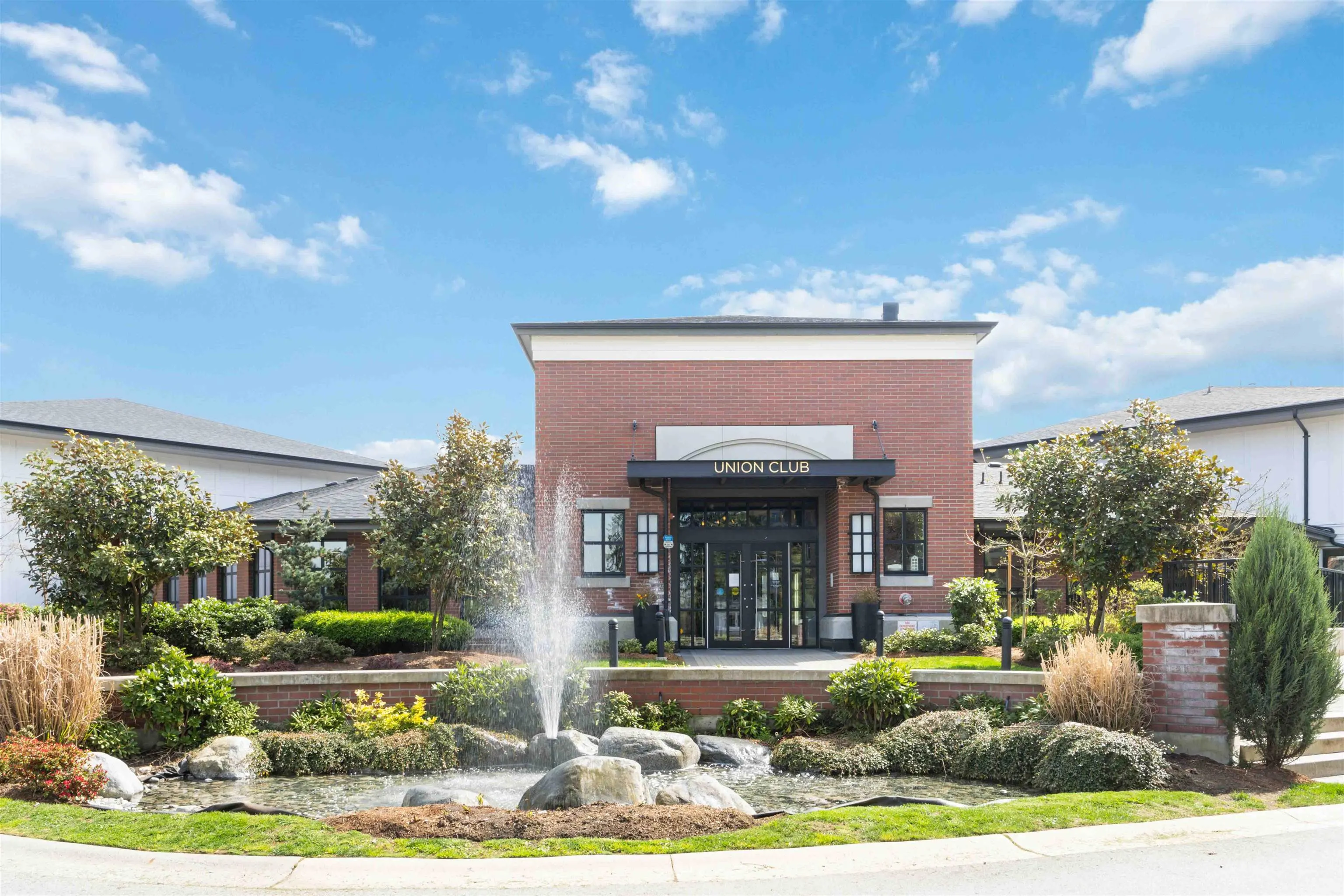 C520 8150 207 Street