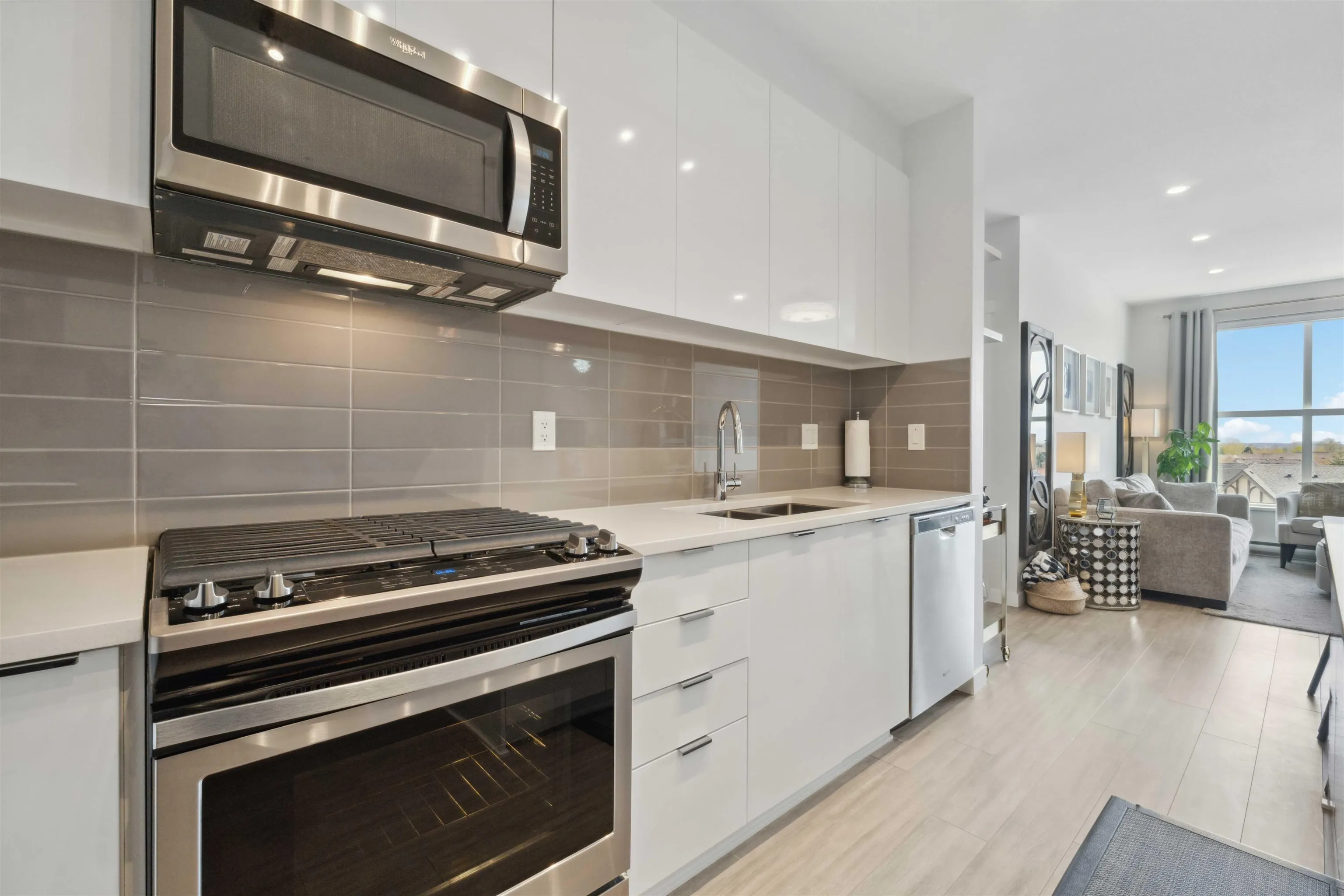 C520 8150 207 Street