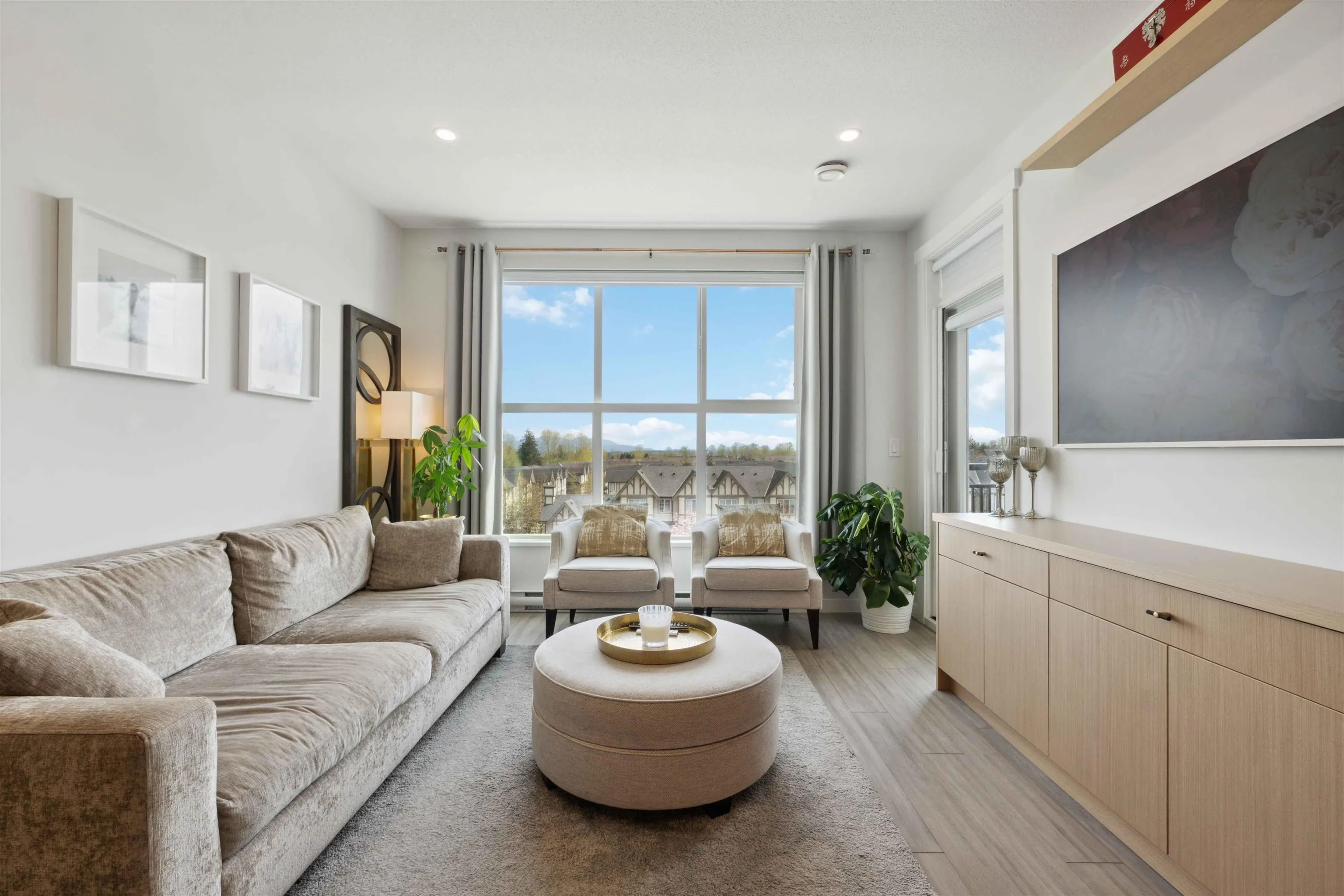 C520 8150 207 Street