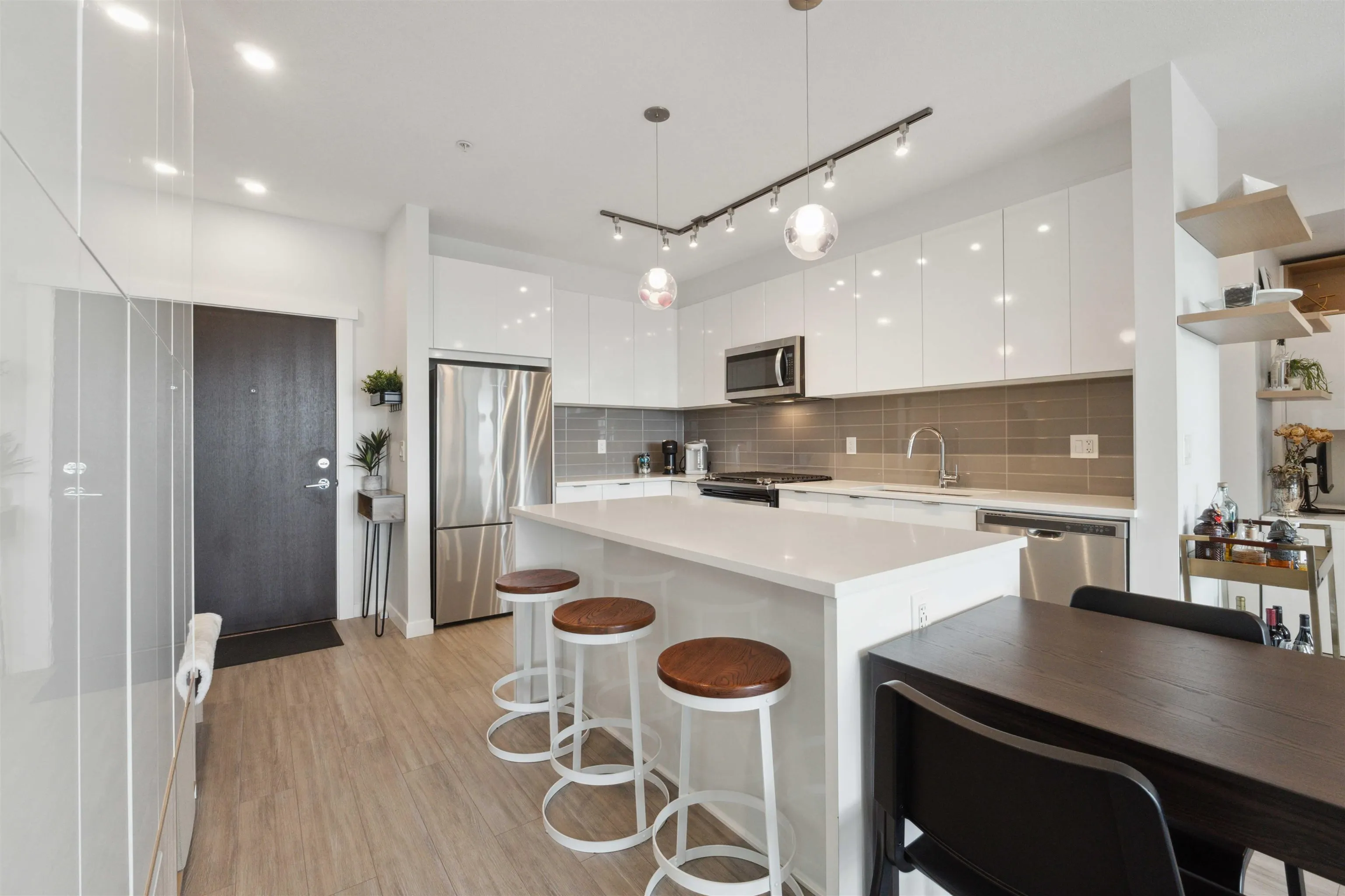 C520 8150 207 Street