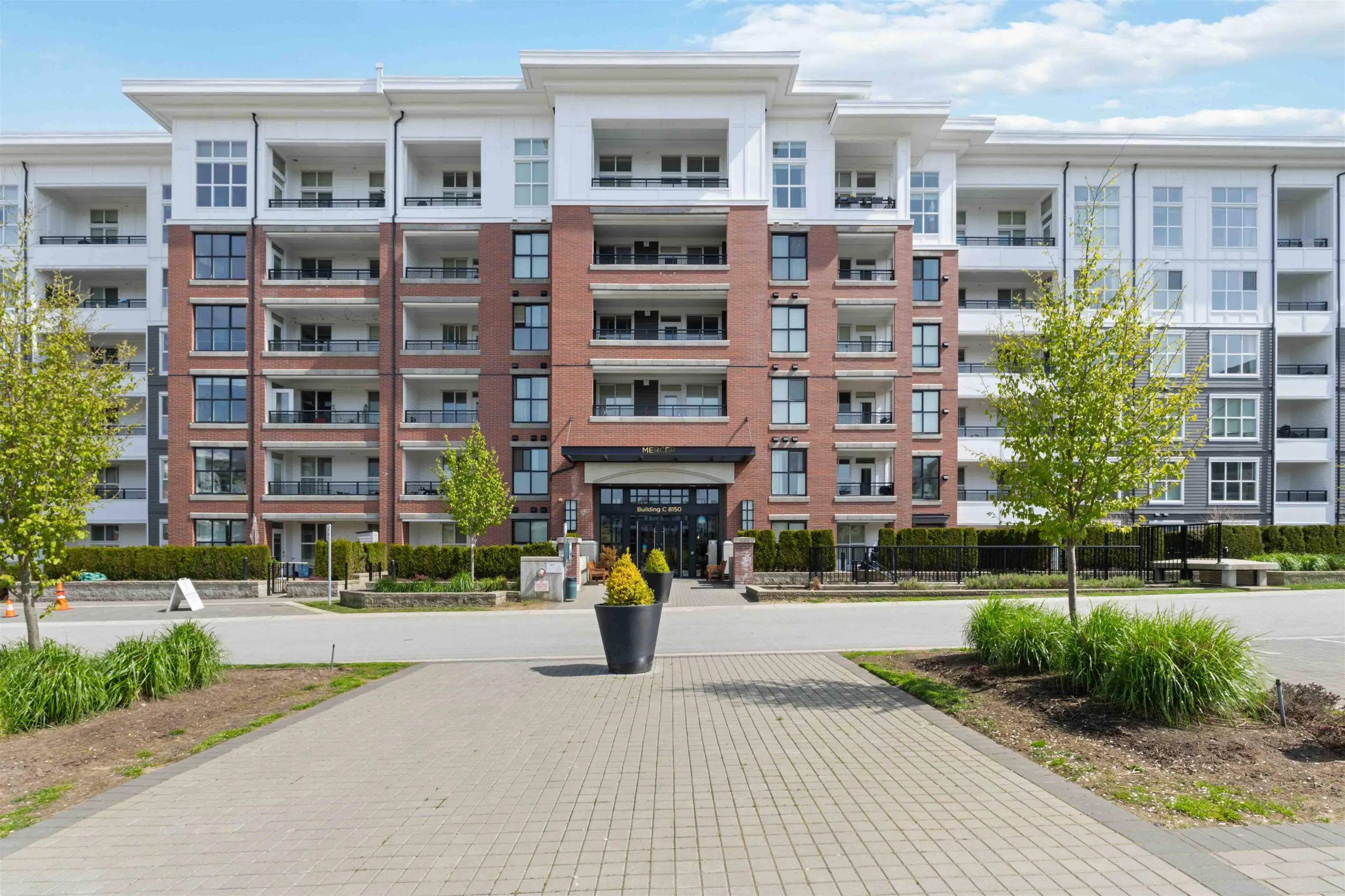 C520 8150 207 Street