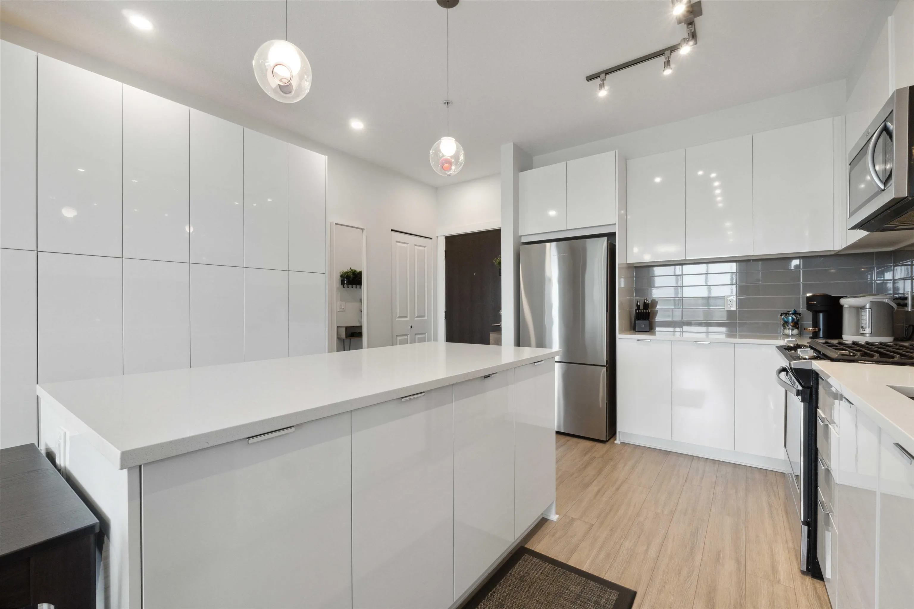 C520 8150 207 Street