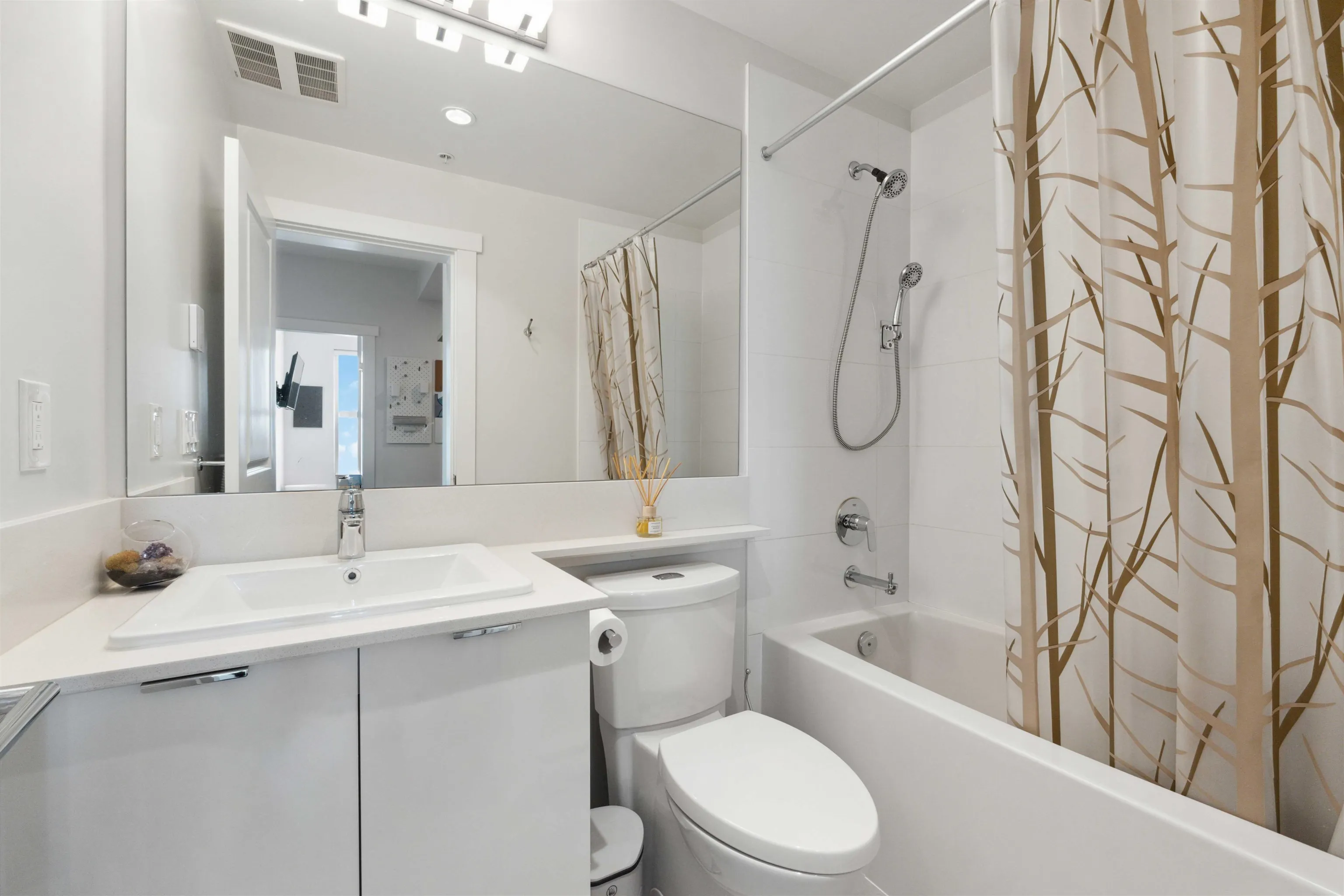 C520 8150 207 Street