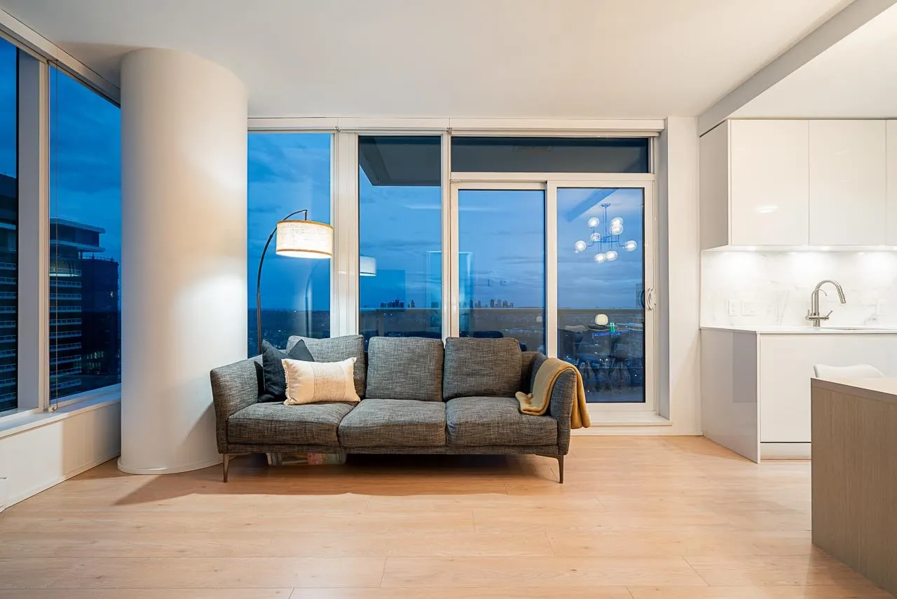 5703 4510 Halifax Way