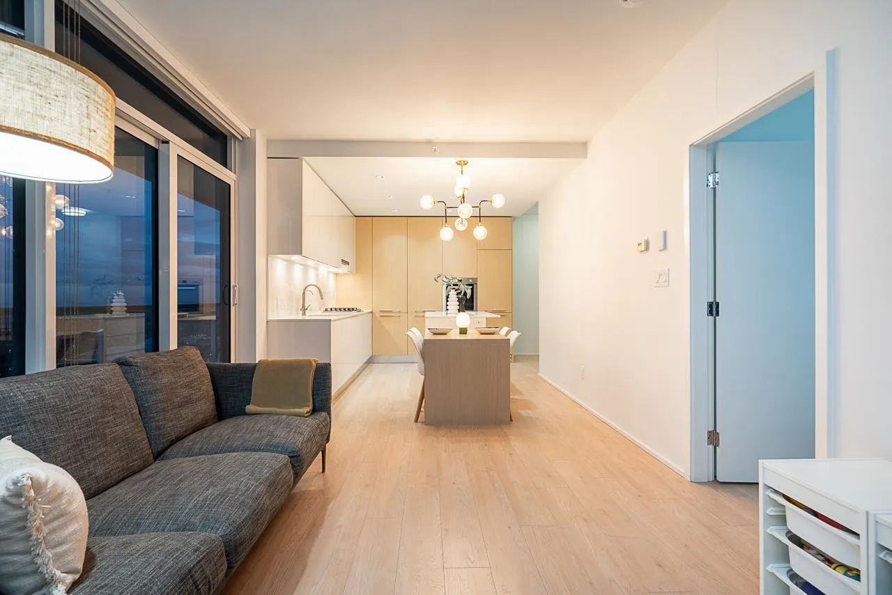 5703 4510 Halifax Way