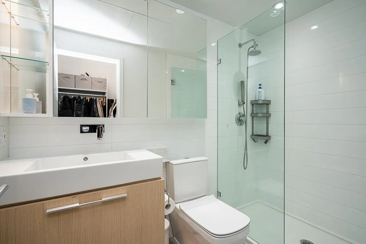 5703 4510 Halifax Way