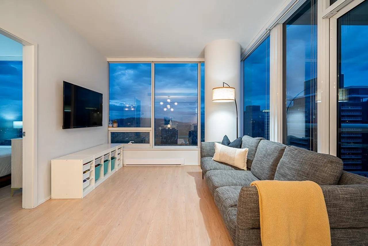 5703 4510 Halifax Way