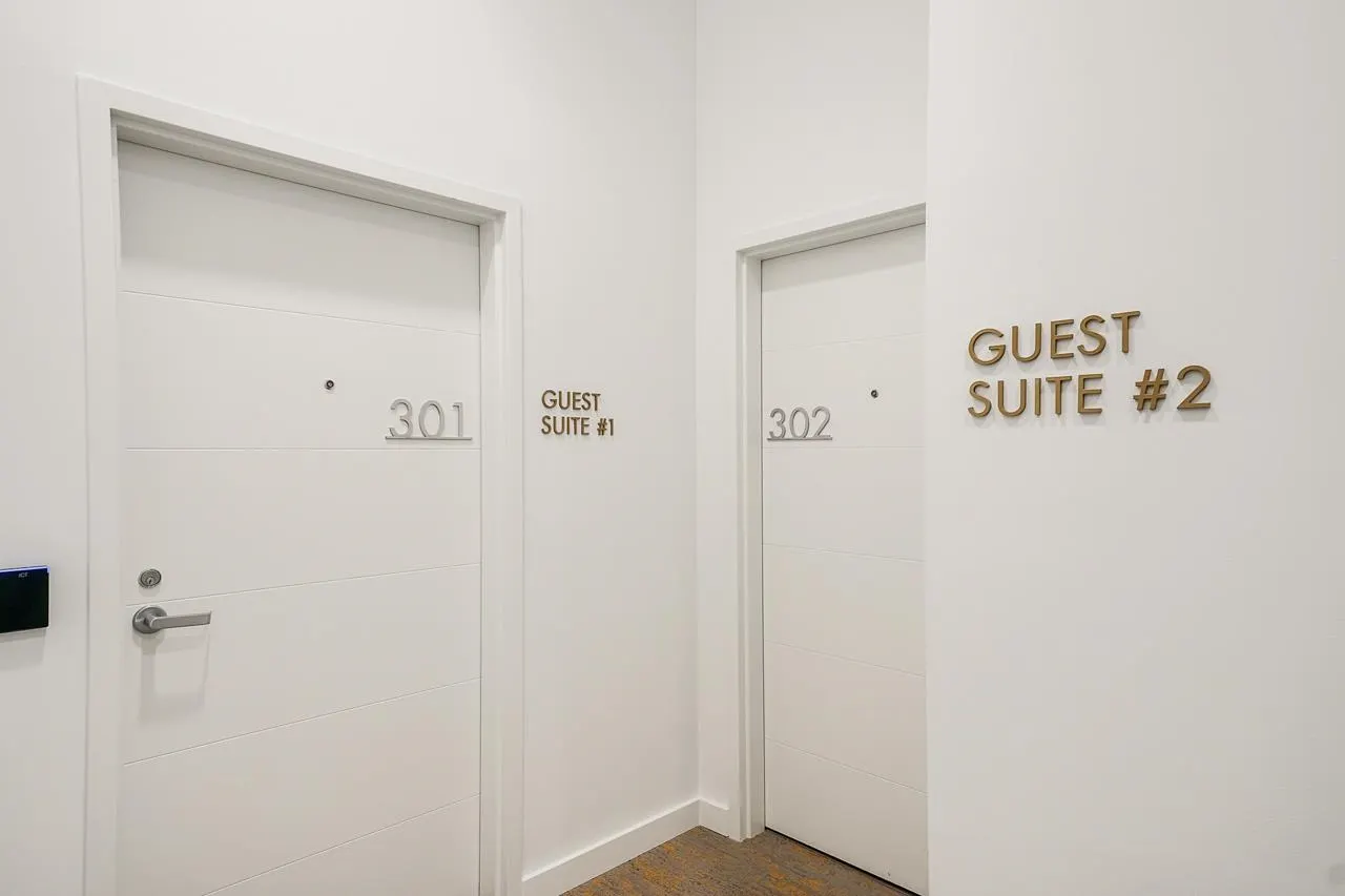 5703 4510 Halifax Way