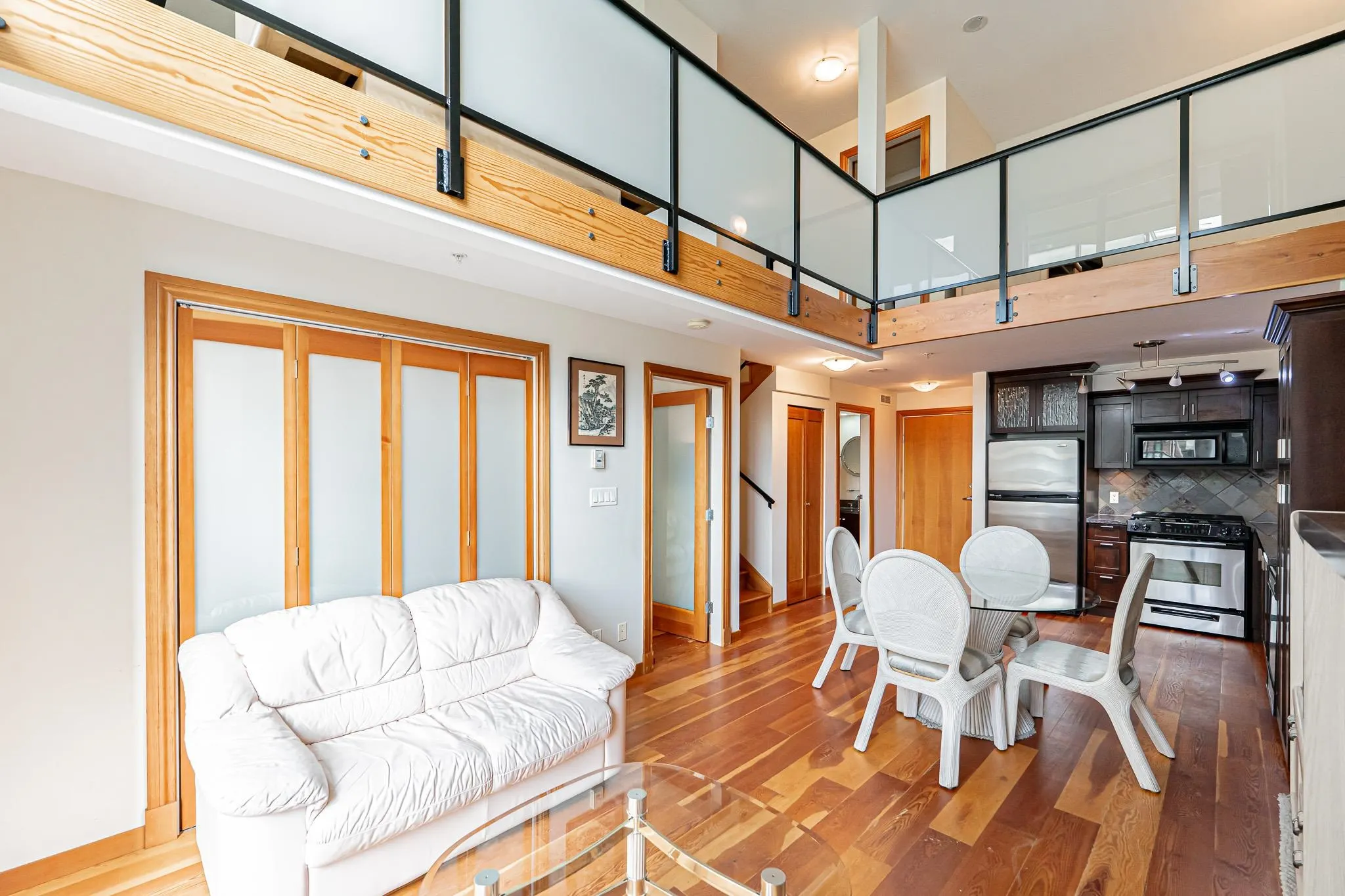 412 10 Renaissance Square