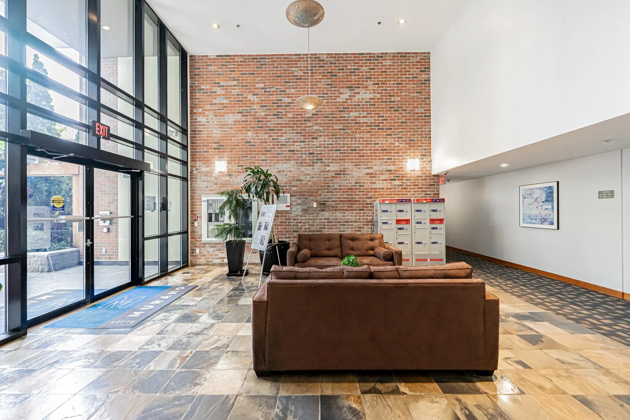 412 10 Renaissance Square