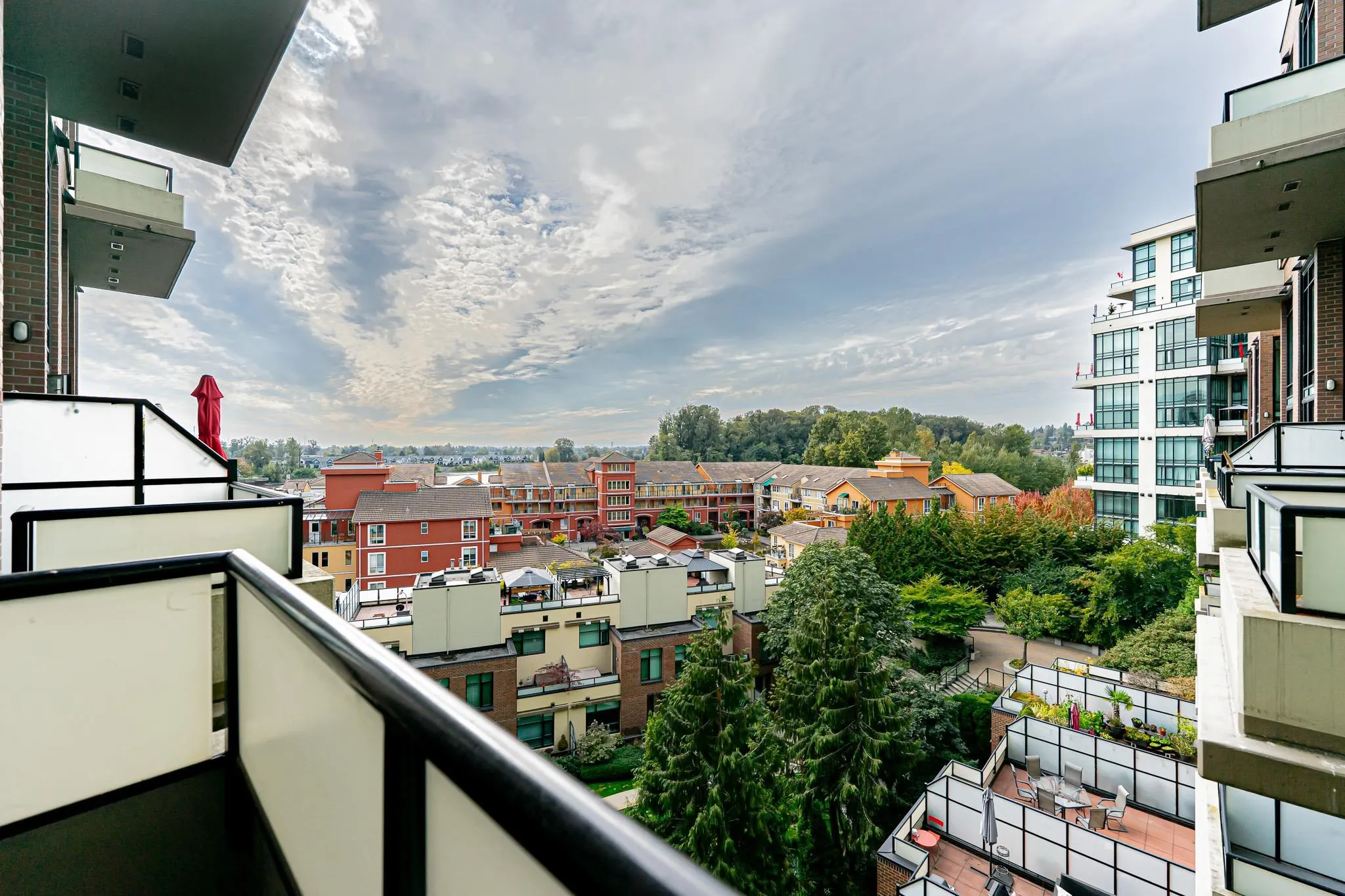 412 10 Renaissance Square