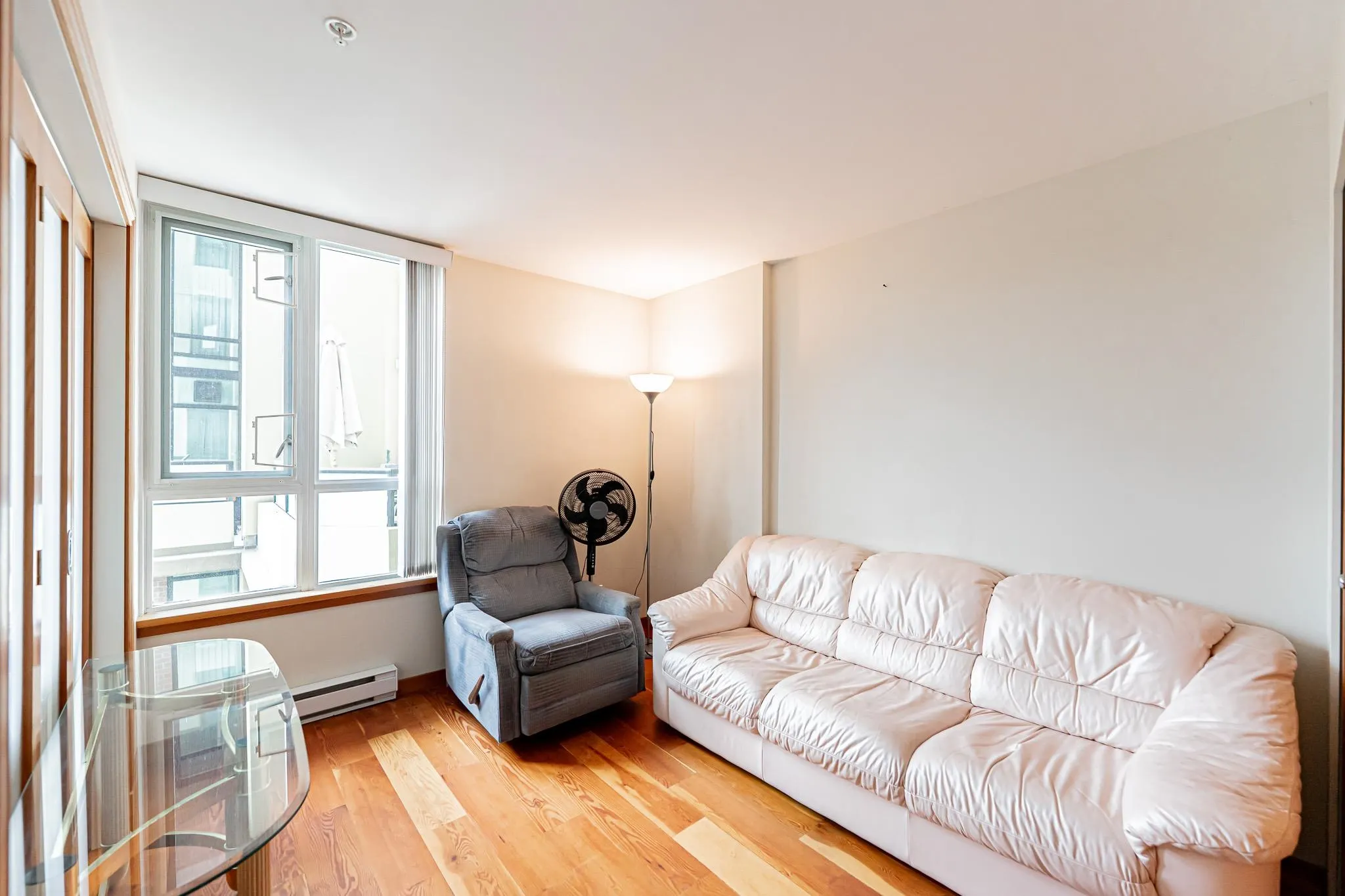 412 10 Renaissance Square