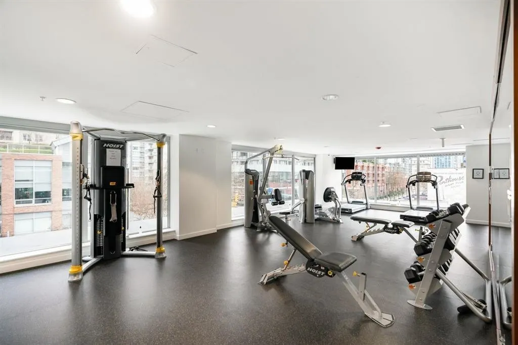 2007 999 Seymour Street