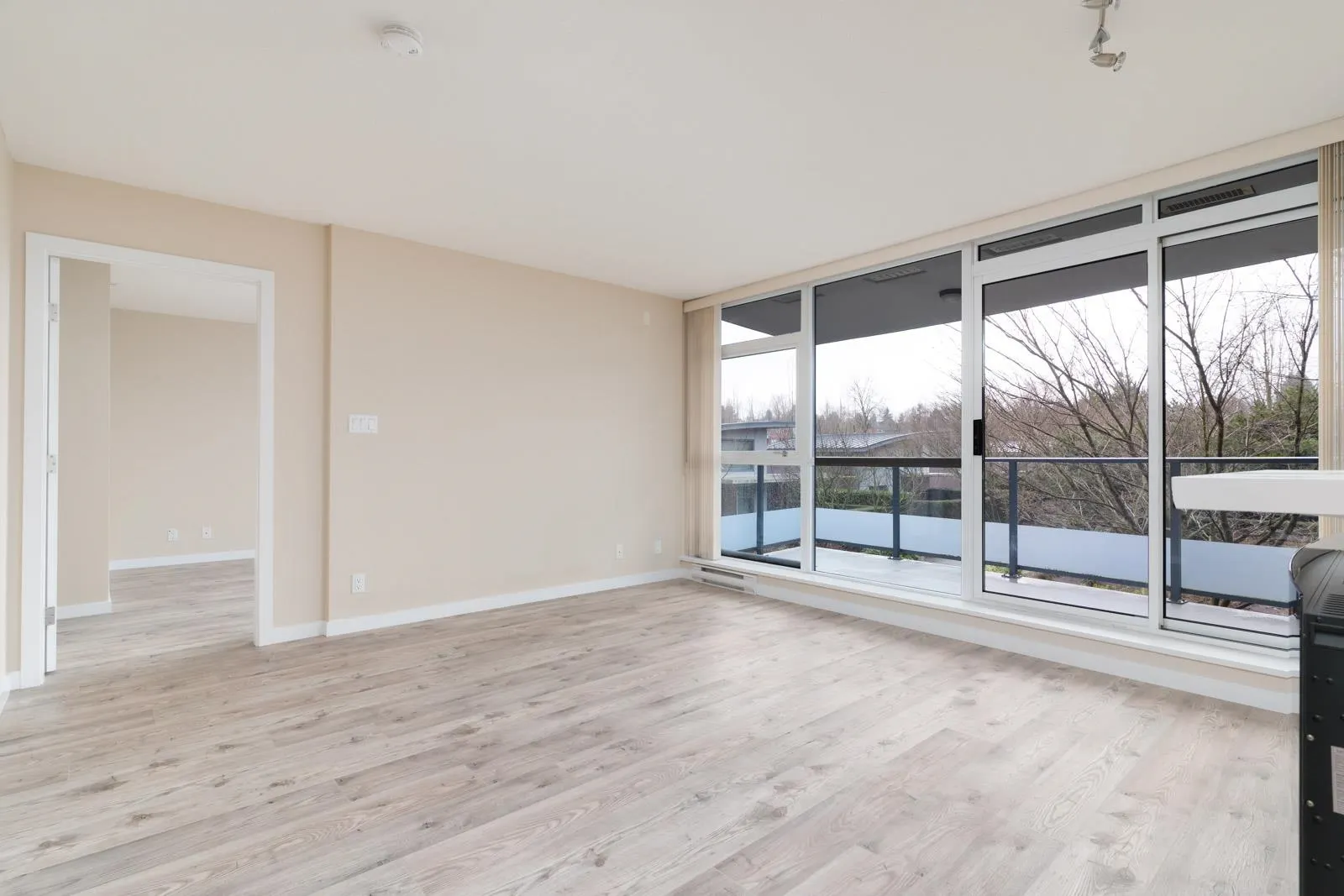 501 5611 Goring Street