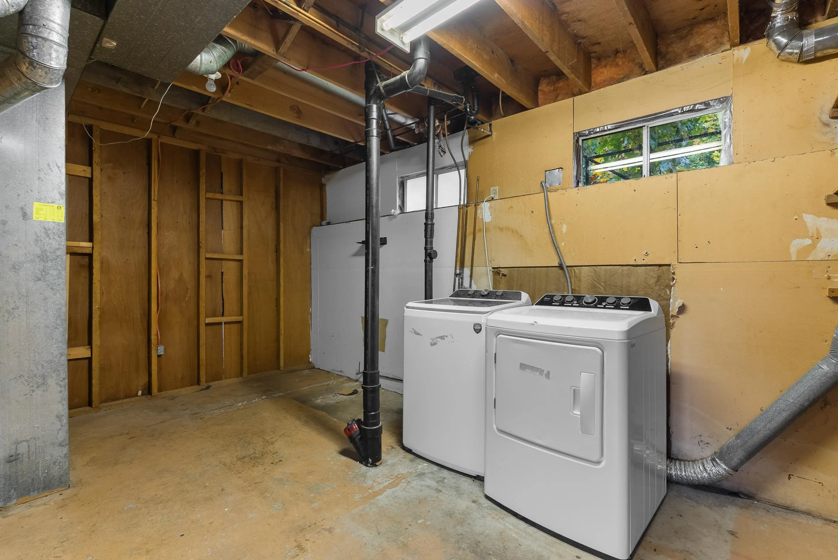 35180 Cassiar Avenue