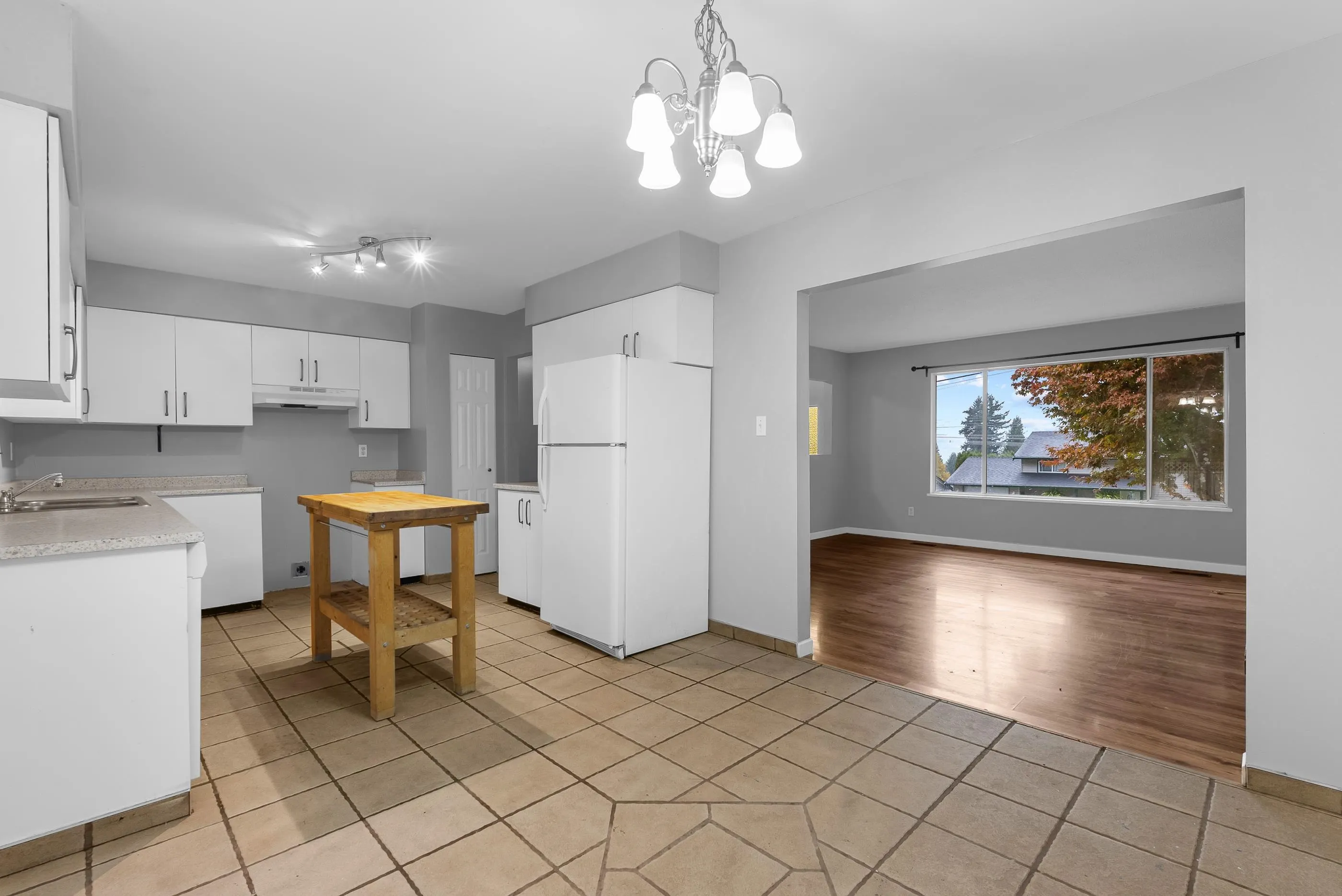 35180 Cassiar Avenue