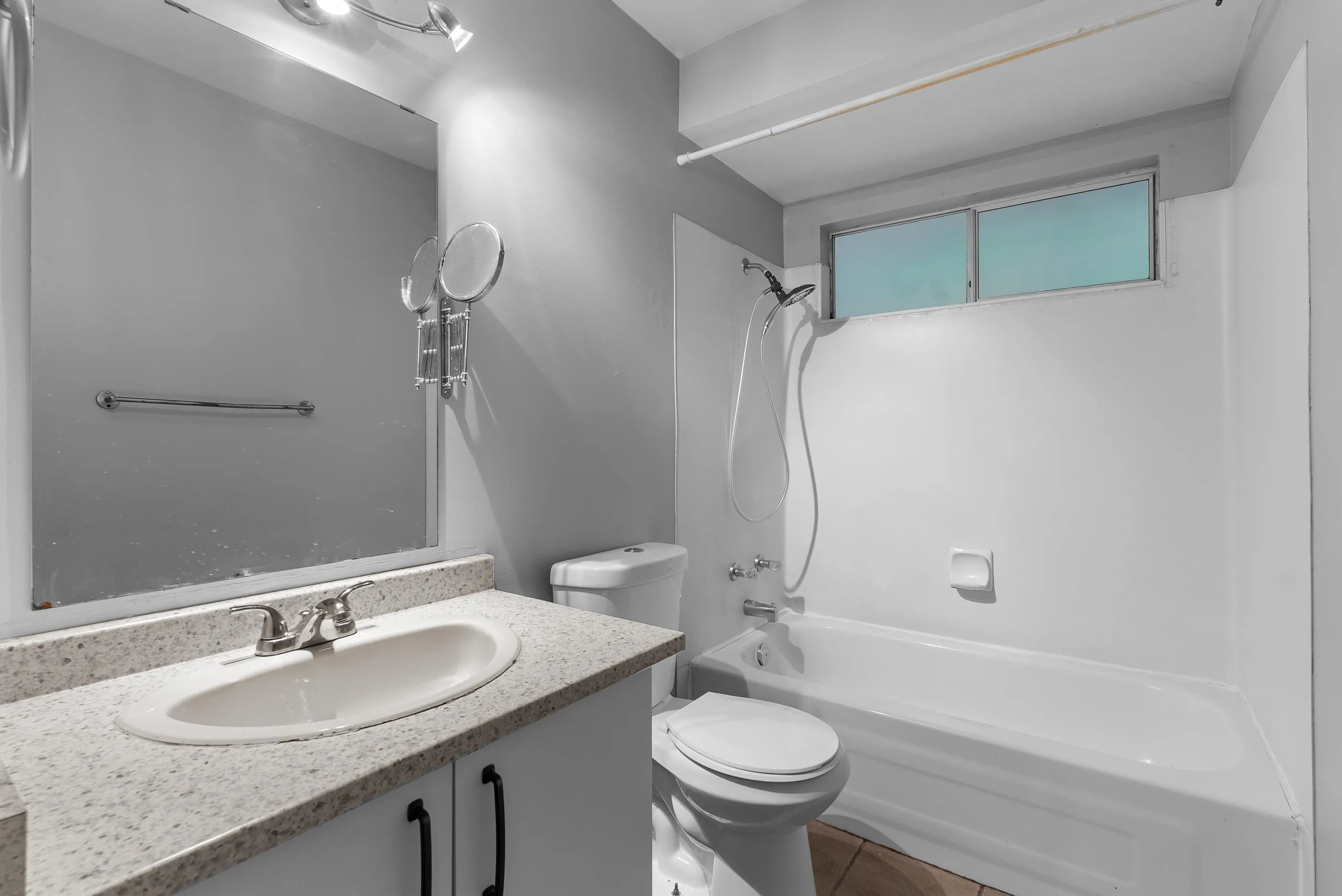 35180 Cassiar Avenue