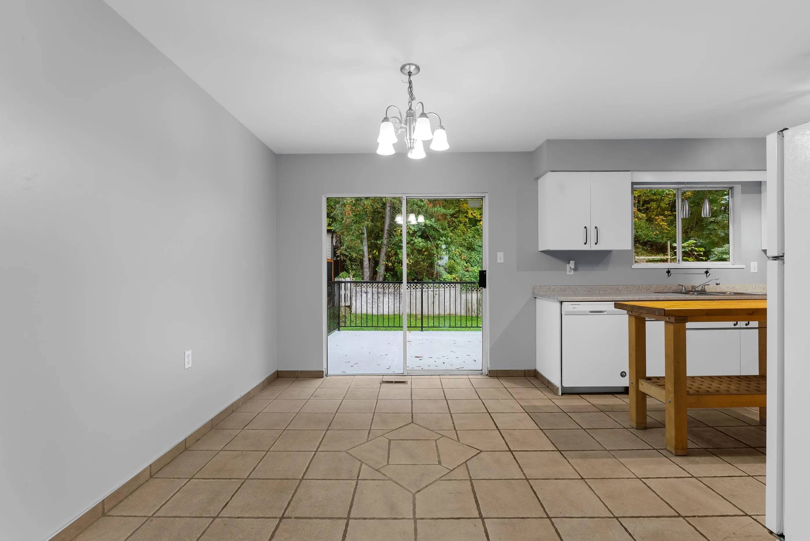 35180 Cassiar Avenue