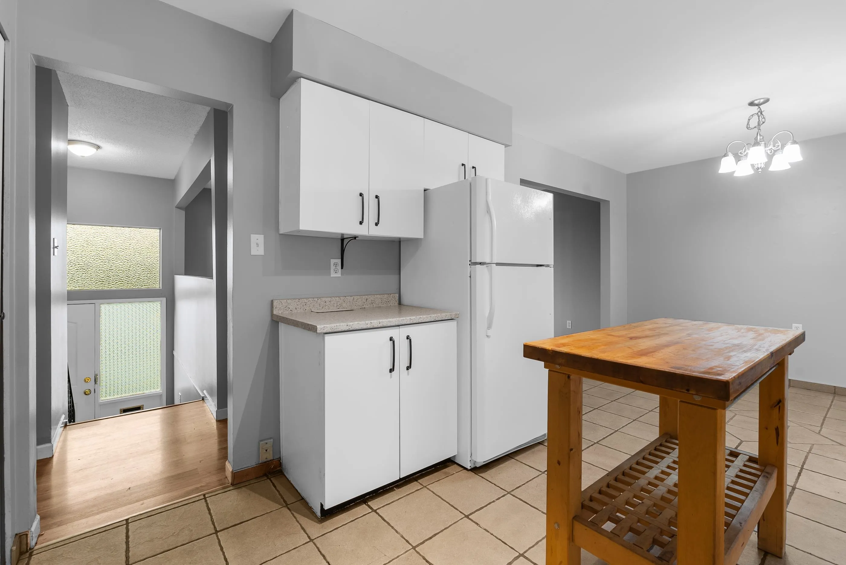 35180 Cassiar Avenue