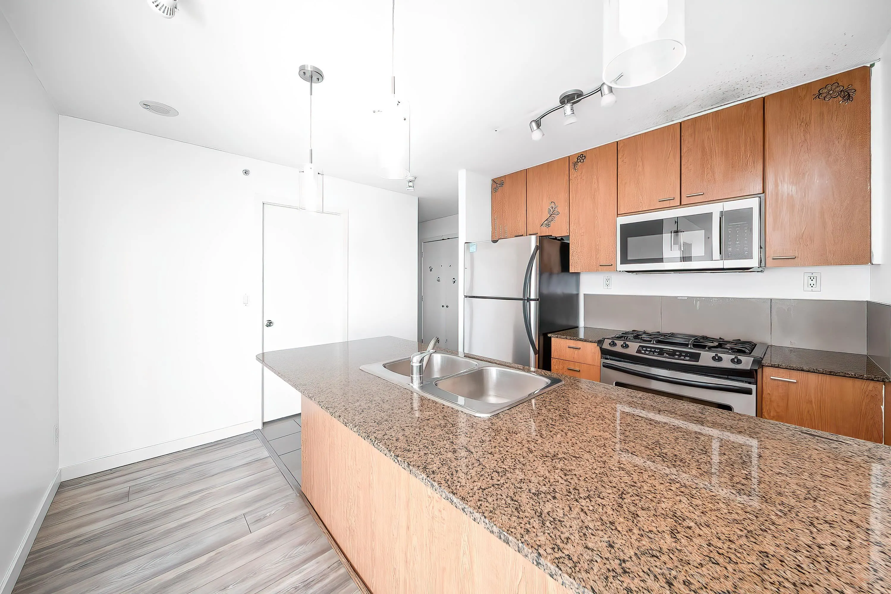 2307 7063 Hall Avenue