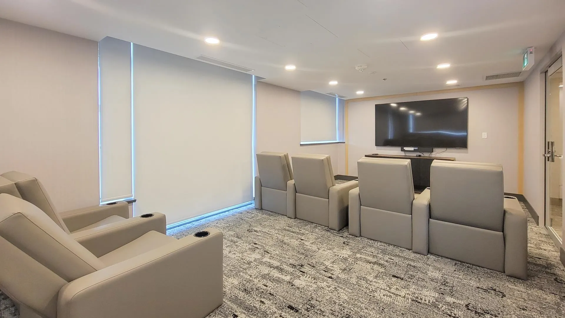 1302 1632 Lions Gate Lane