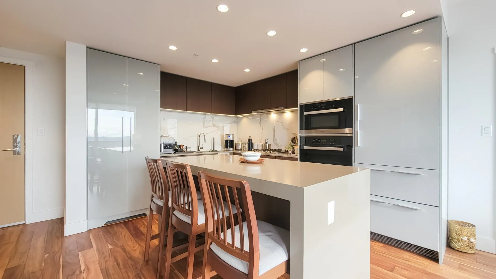 1302 1632 Lions Gate Lane